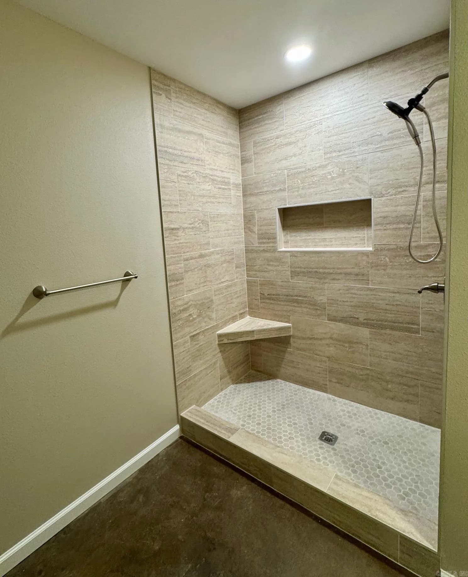 Property at 409  Harper - Image 15