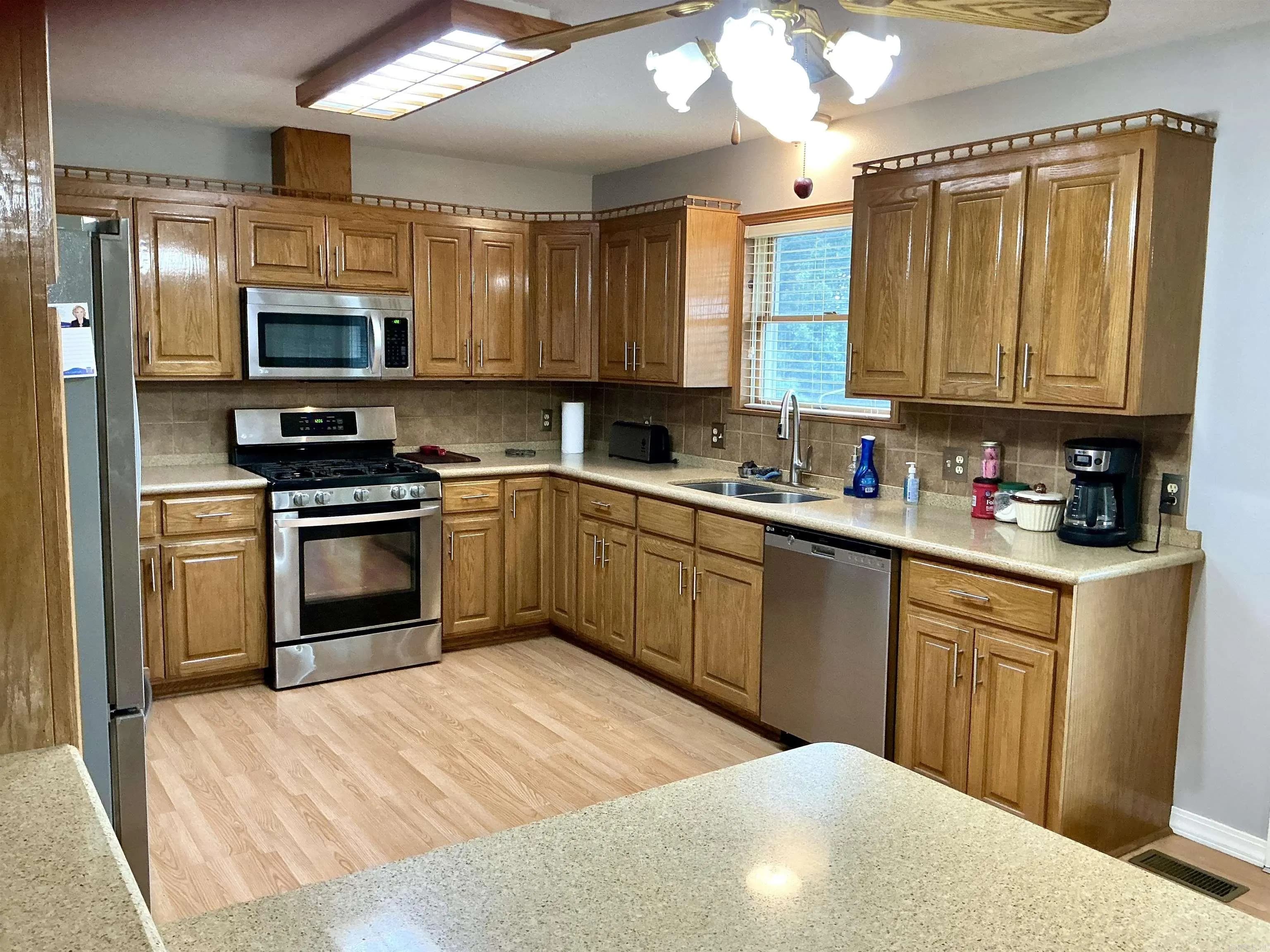 Property at 2630  Silver ridge - Image 8