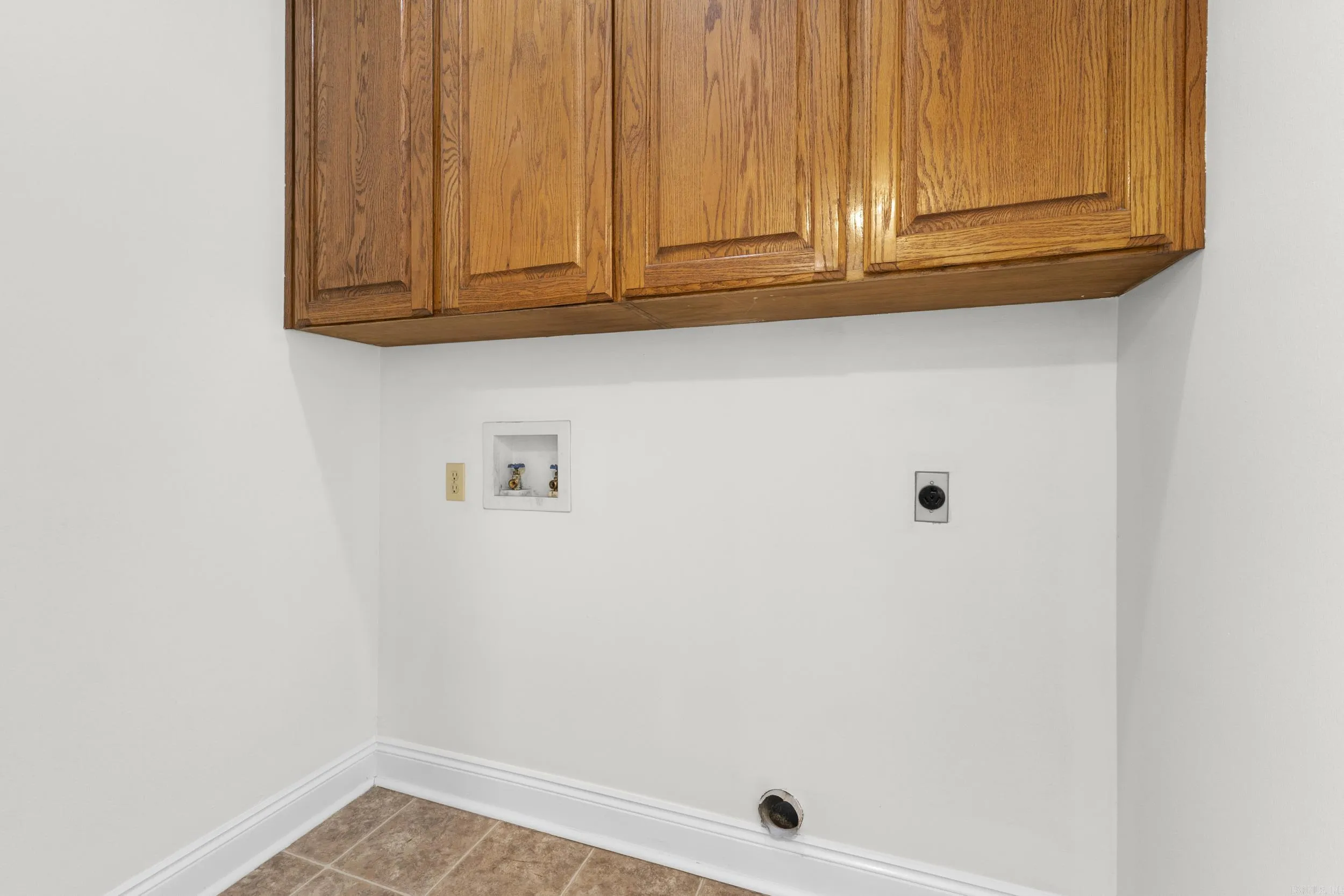 Property at 930  Enderlin - Image 36