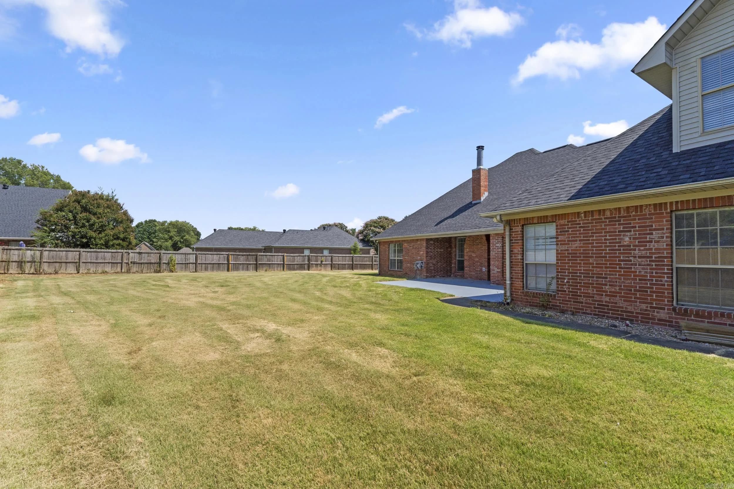 Property at 930  Enderlin - Image 40