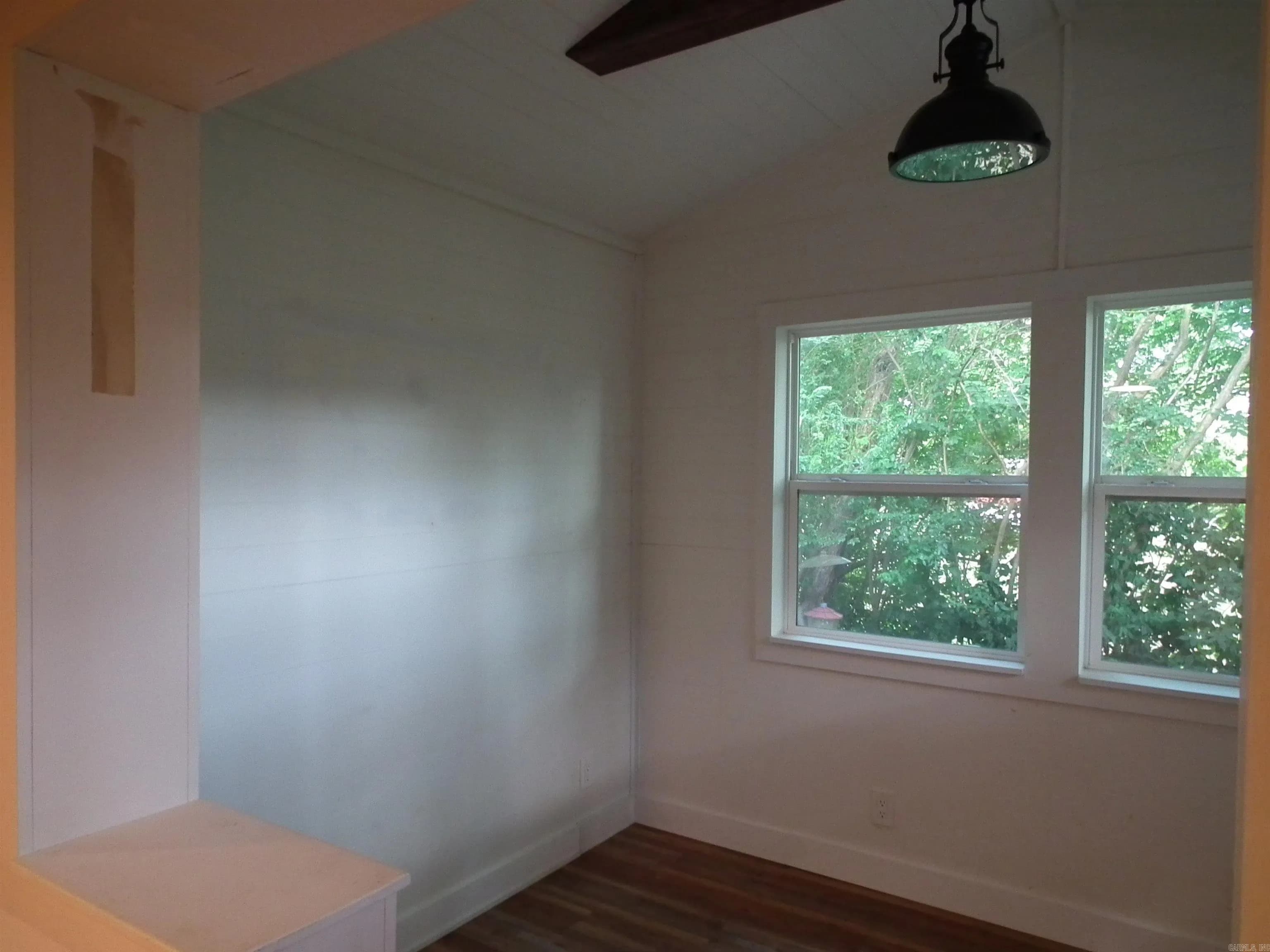 Property at 909  South - Image 5