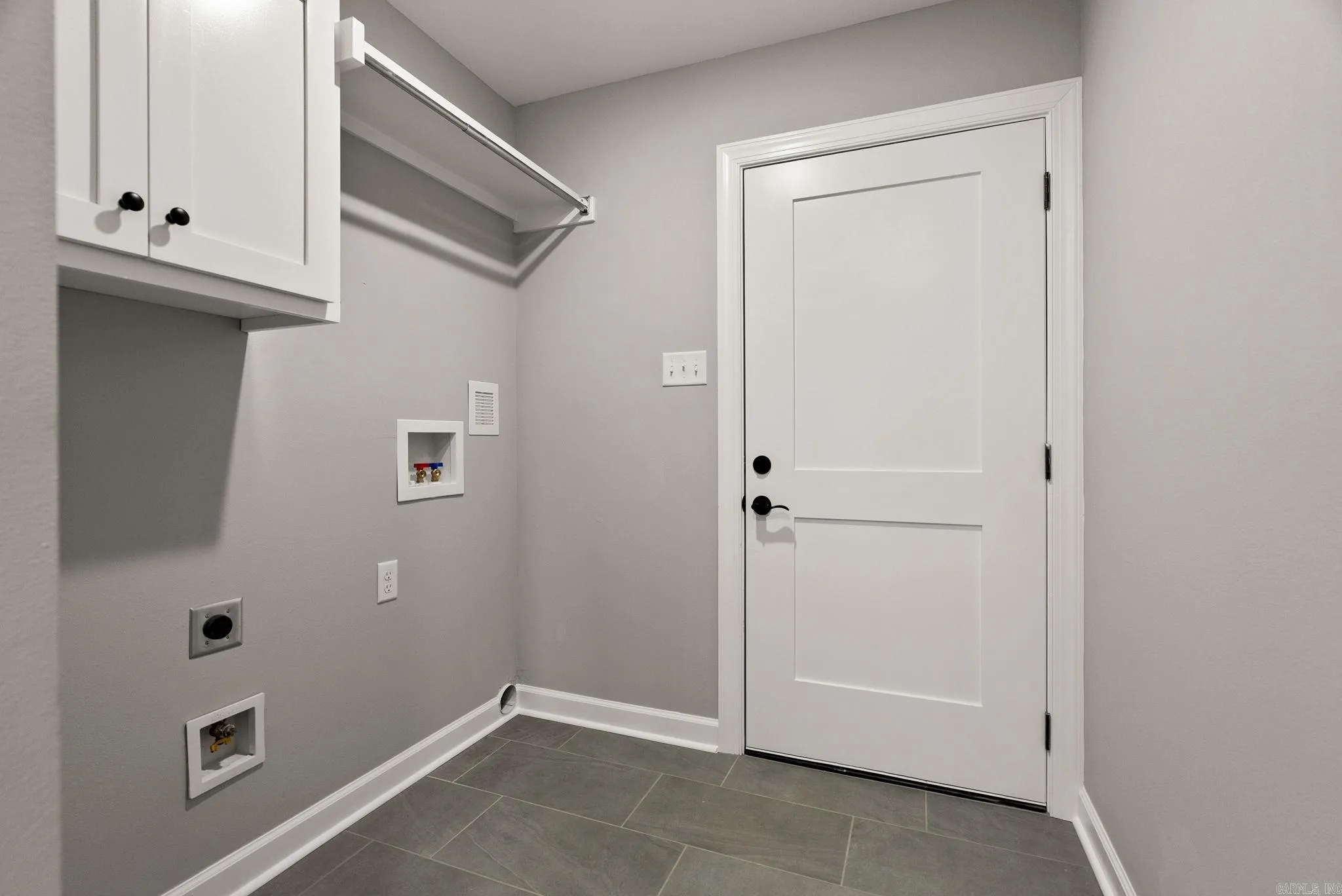 Property at 121  Natural trail - Image 44