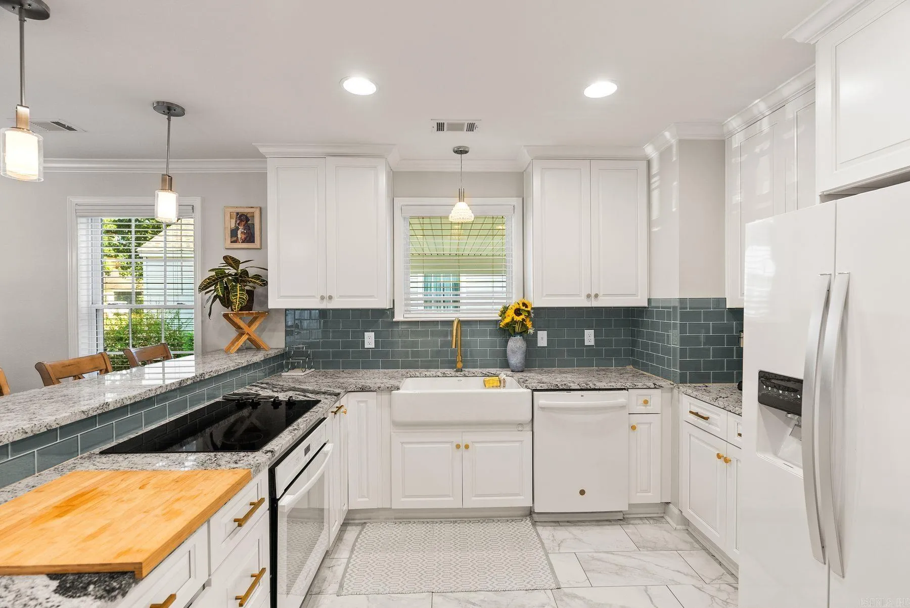 Property at 2221 N Cleveland st - Image 17
