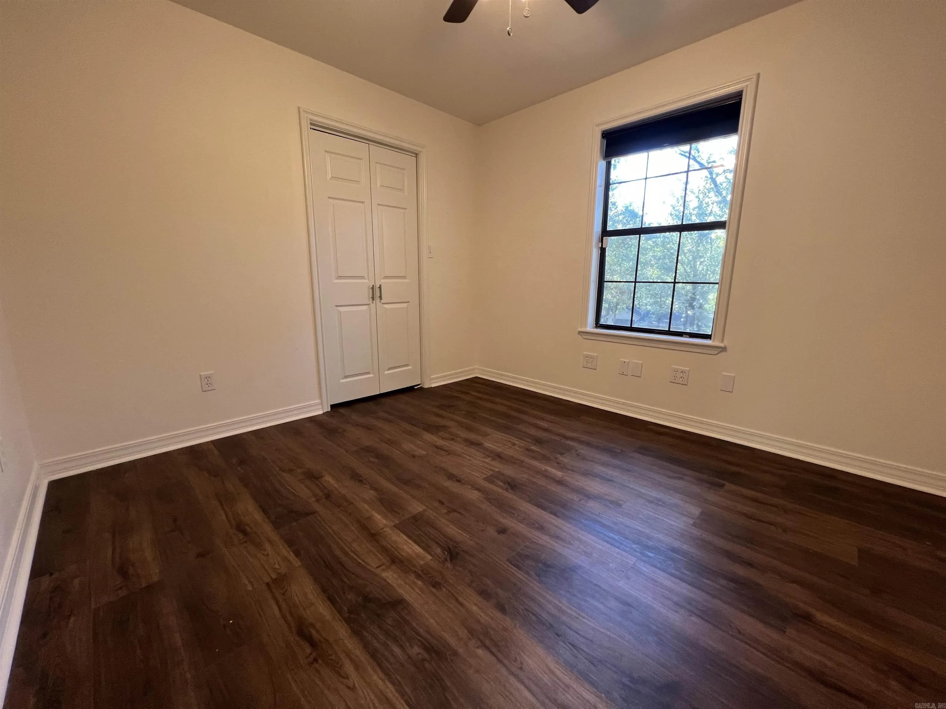 Property at 31 W Linda - Image 11