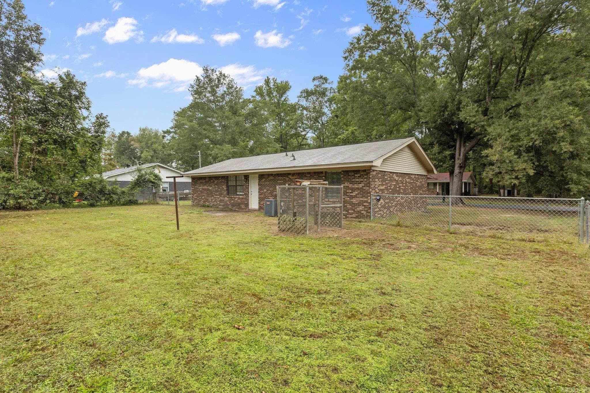 Property at 204  Whitefield - Image 20