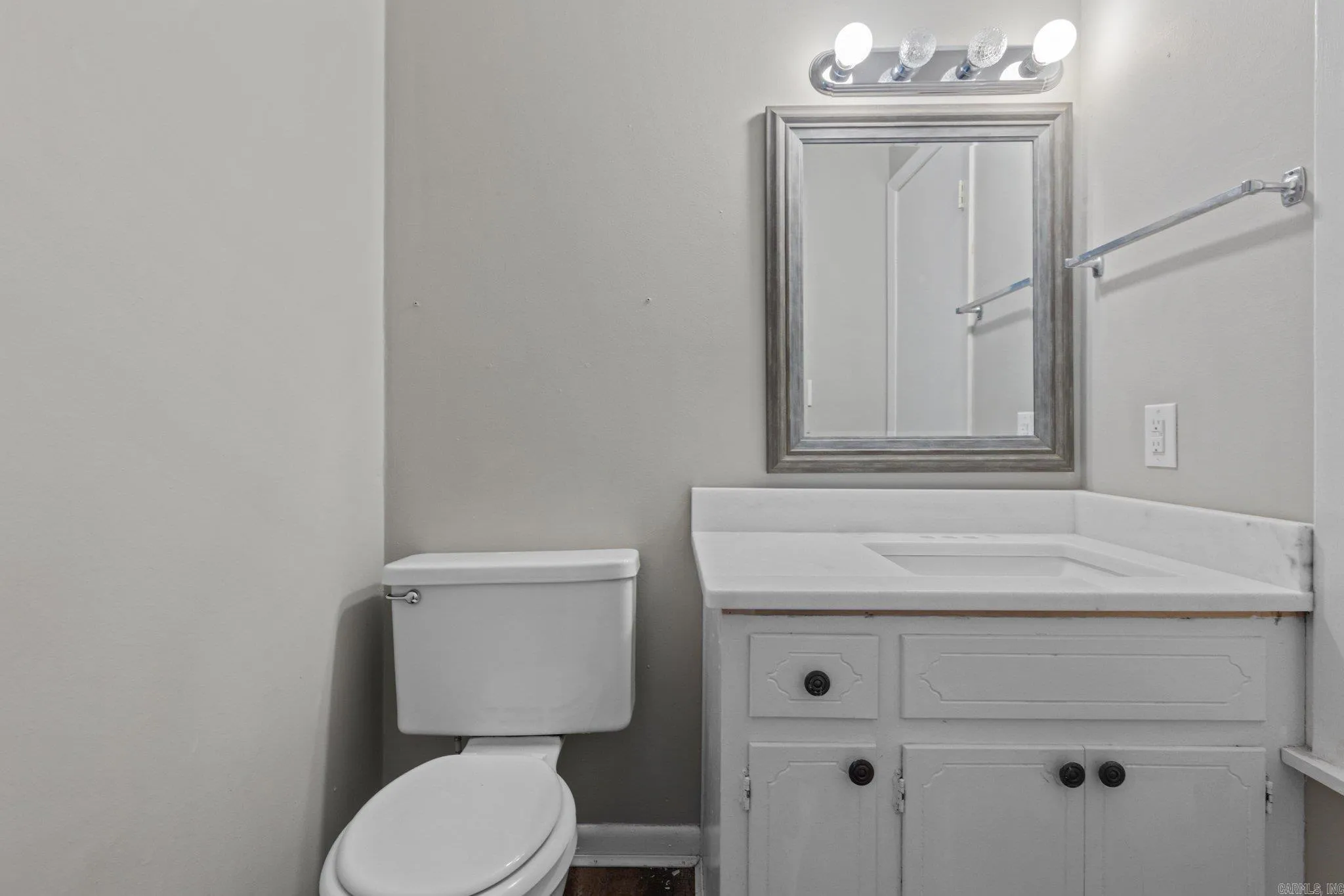 Property at 204  Whitefield - Image 18