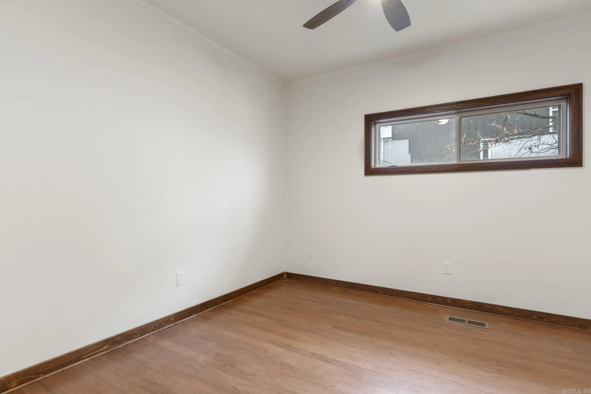Property at 315 N Summit - Image 39