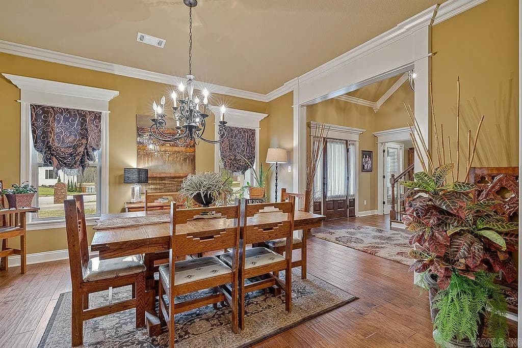 Property at 4301  Woodcrest - Image 18