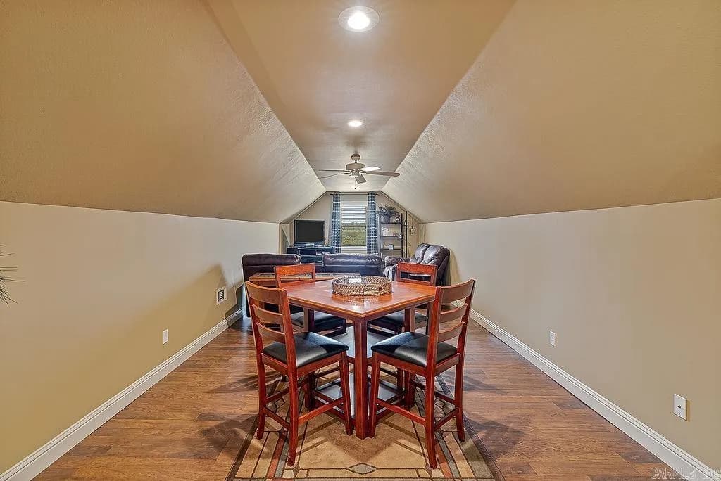 Property at 4301  Woodcrest - Image 40