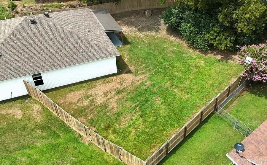 Property at 106  Ponderosa - Image 7