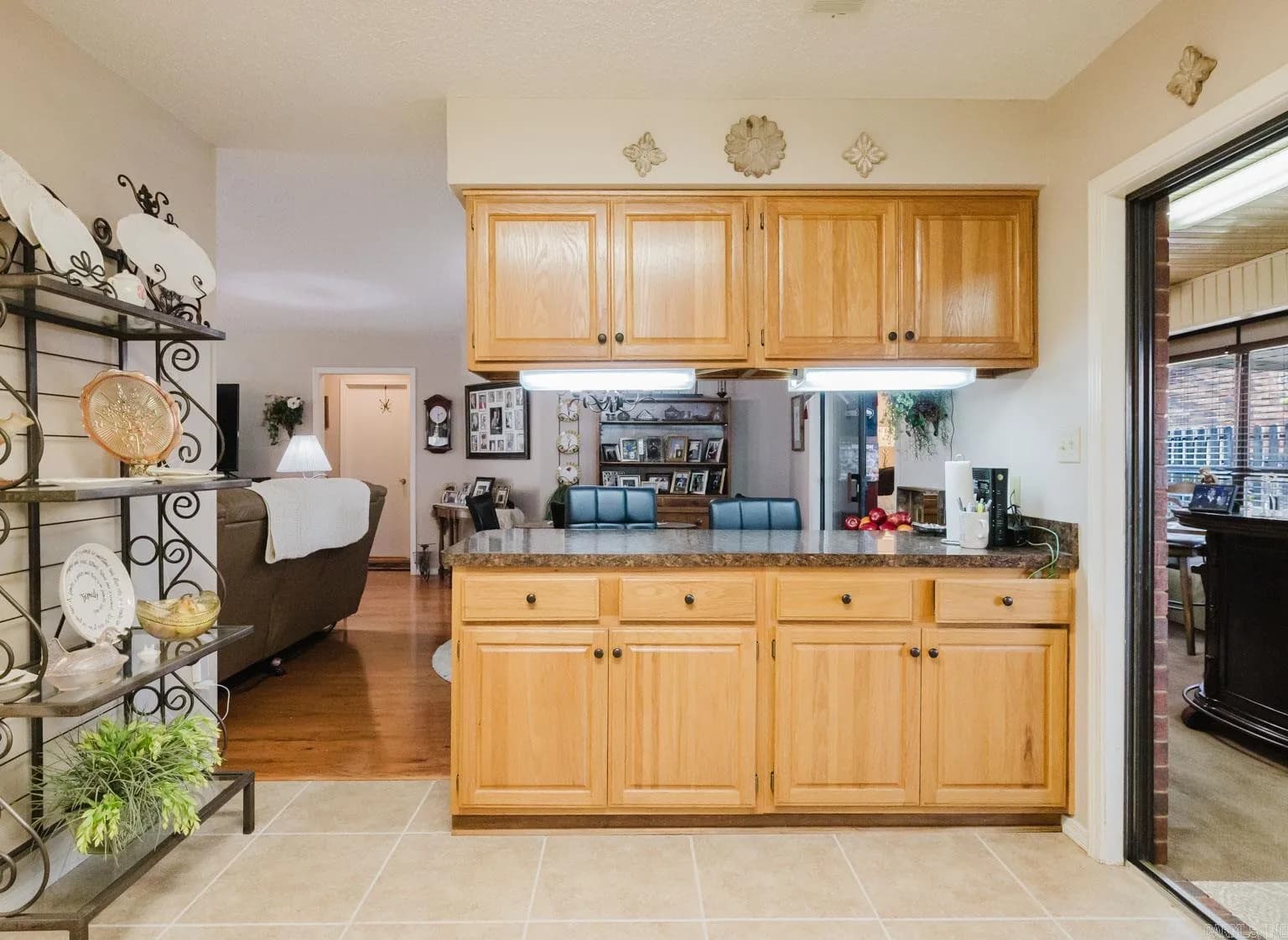 Property at 124  Corporate ter#12c, 12 C - Image 12