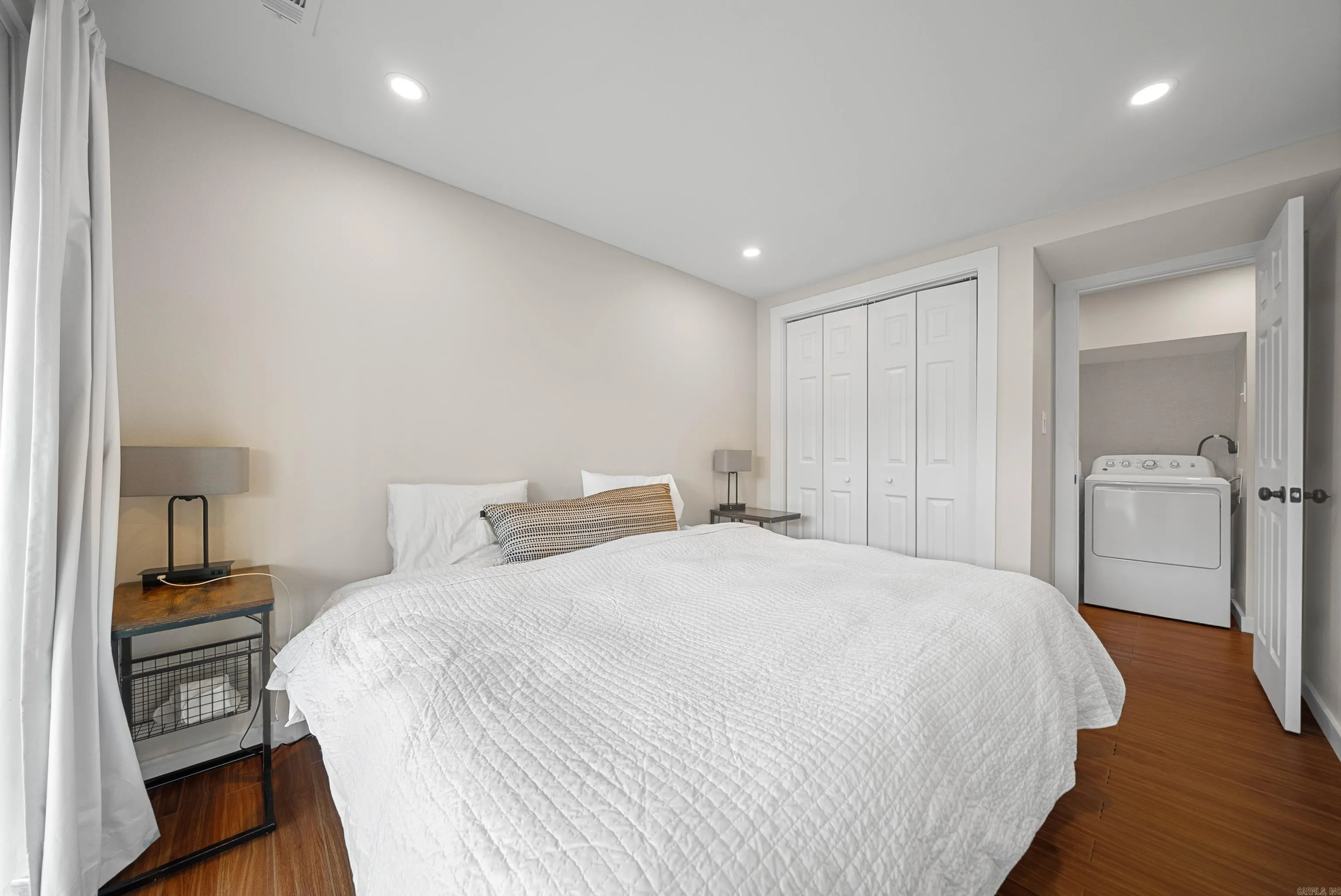 Property at 240  Lake harbor - Image 26