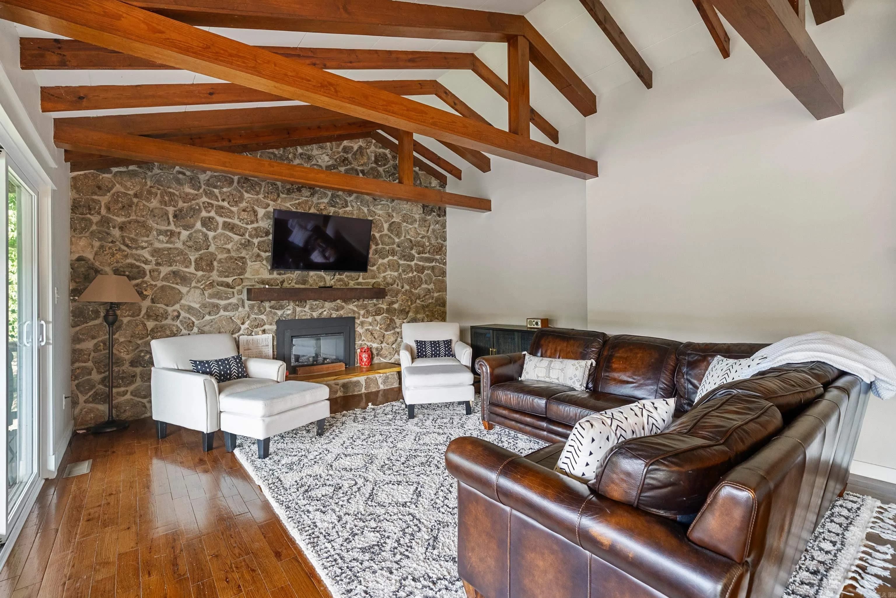 Property at 240  Lake harbor - Image 12