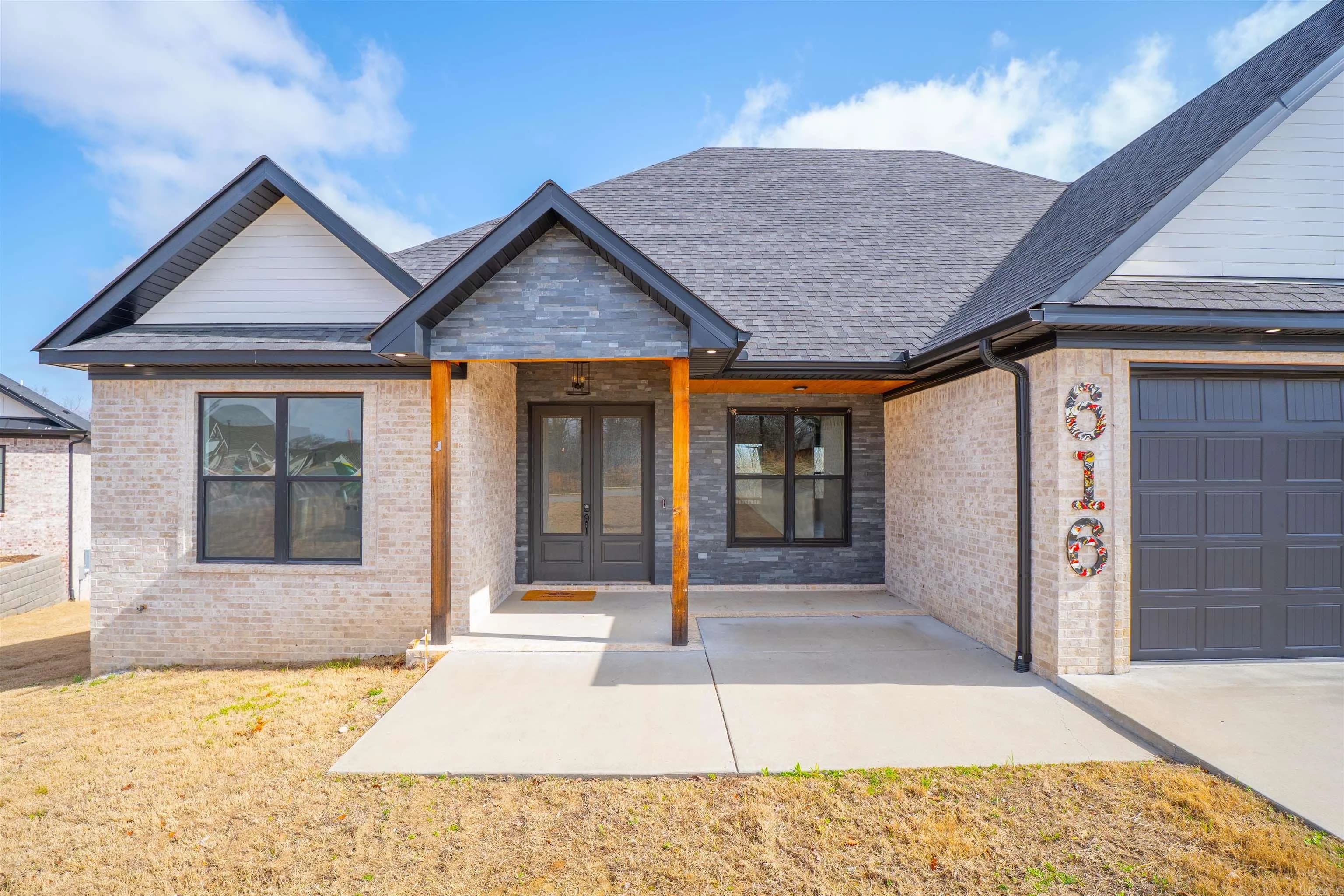 Property at 616  Feldspar - Image 4