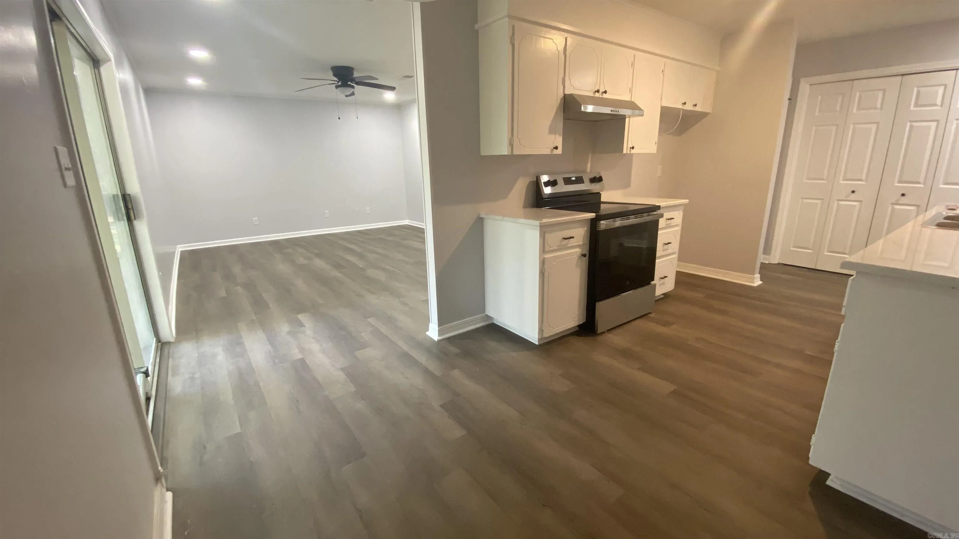 Property at 23  Barnwell - Image 16