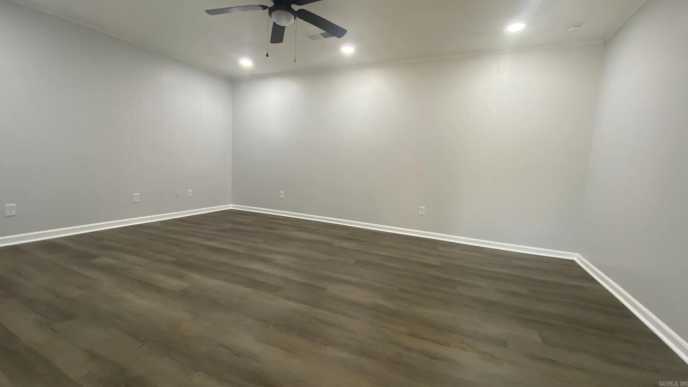 Property at 23  Barnwell - Image 18