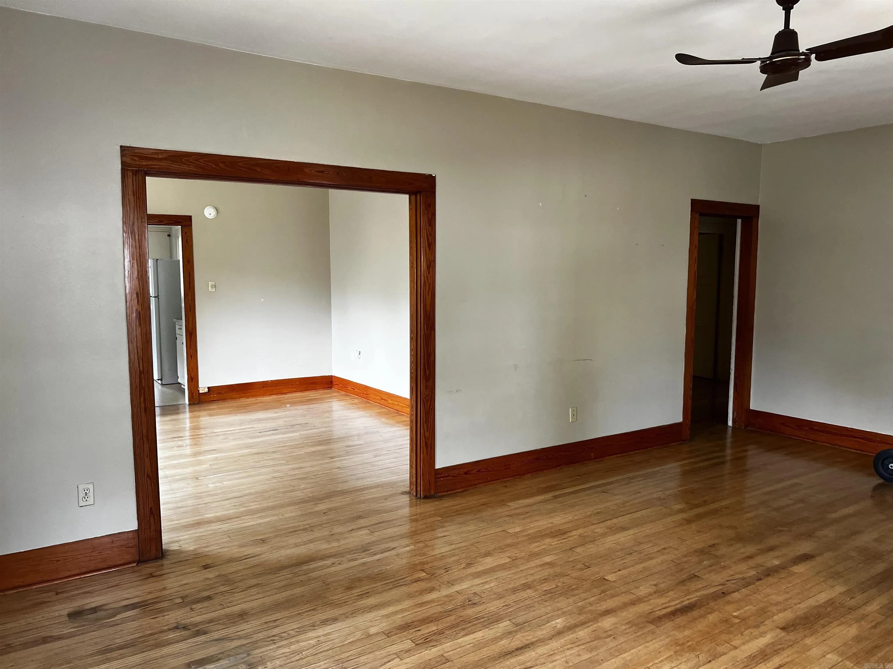 Property at 609 W Pine street - Image 4