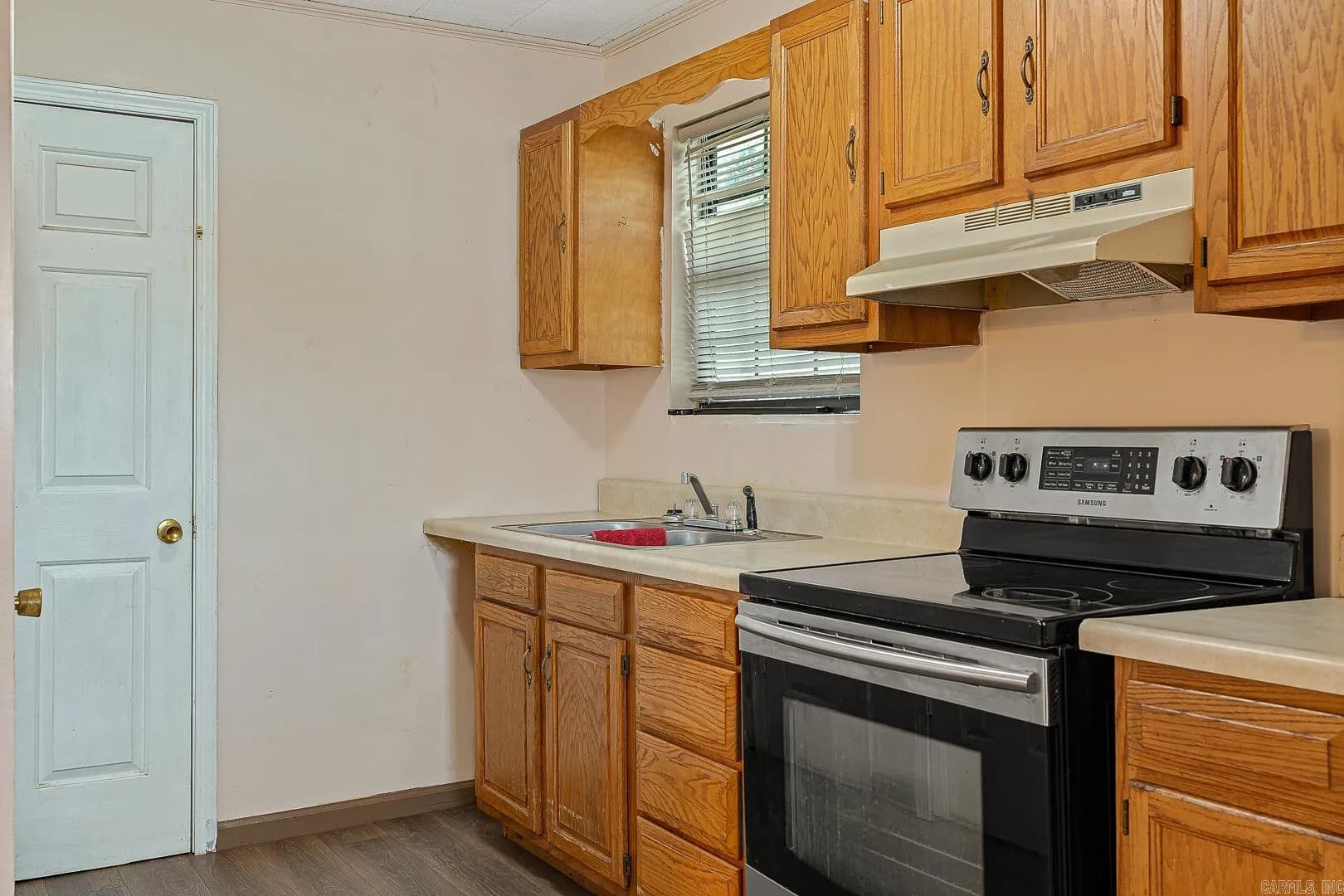 Property at 323  Perry - Image 9