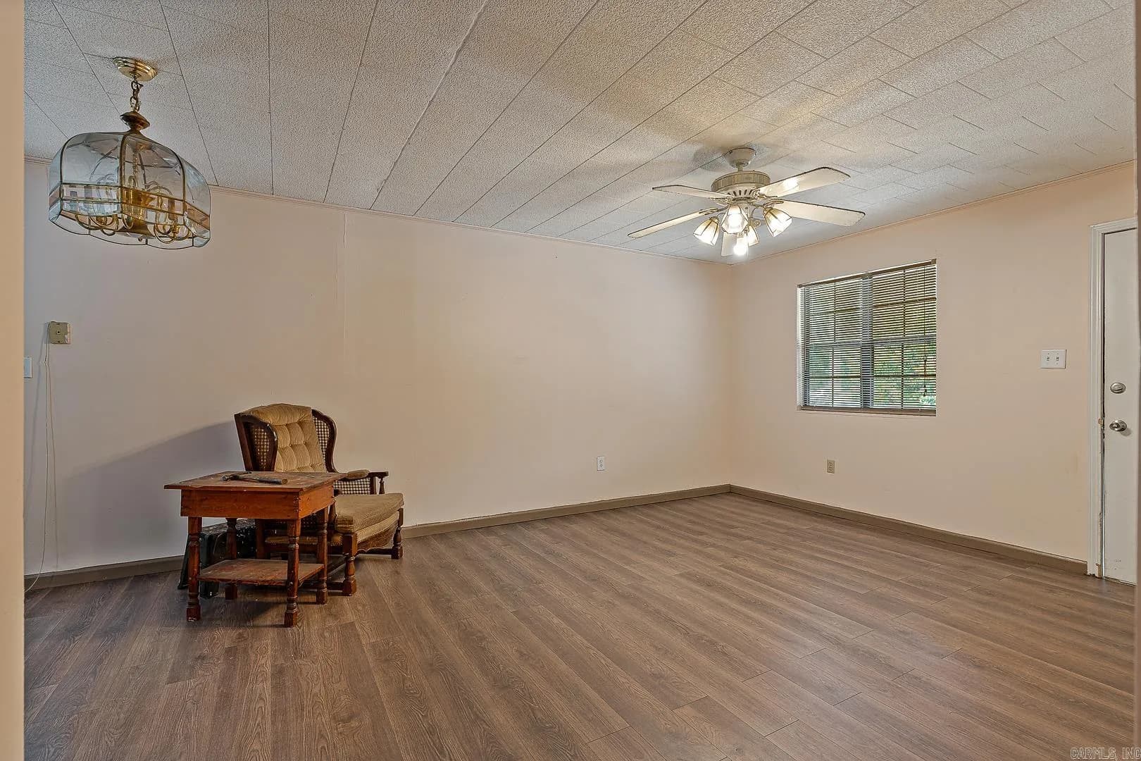 Property at 323  Perry - Image 5