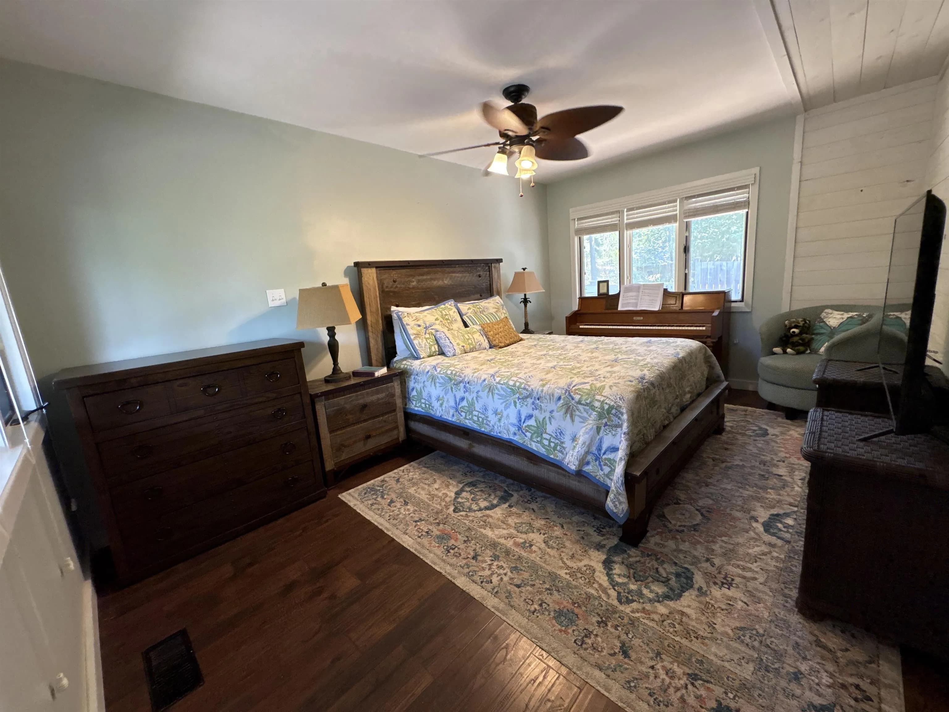 Property at 19  Modoc - Image 25