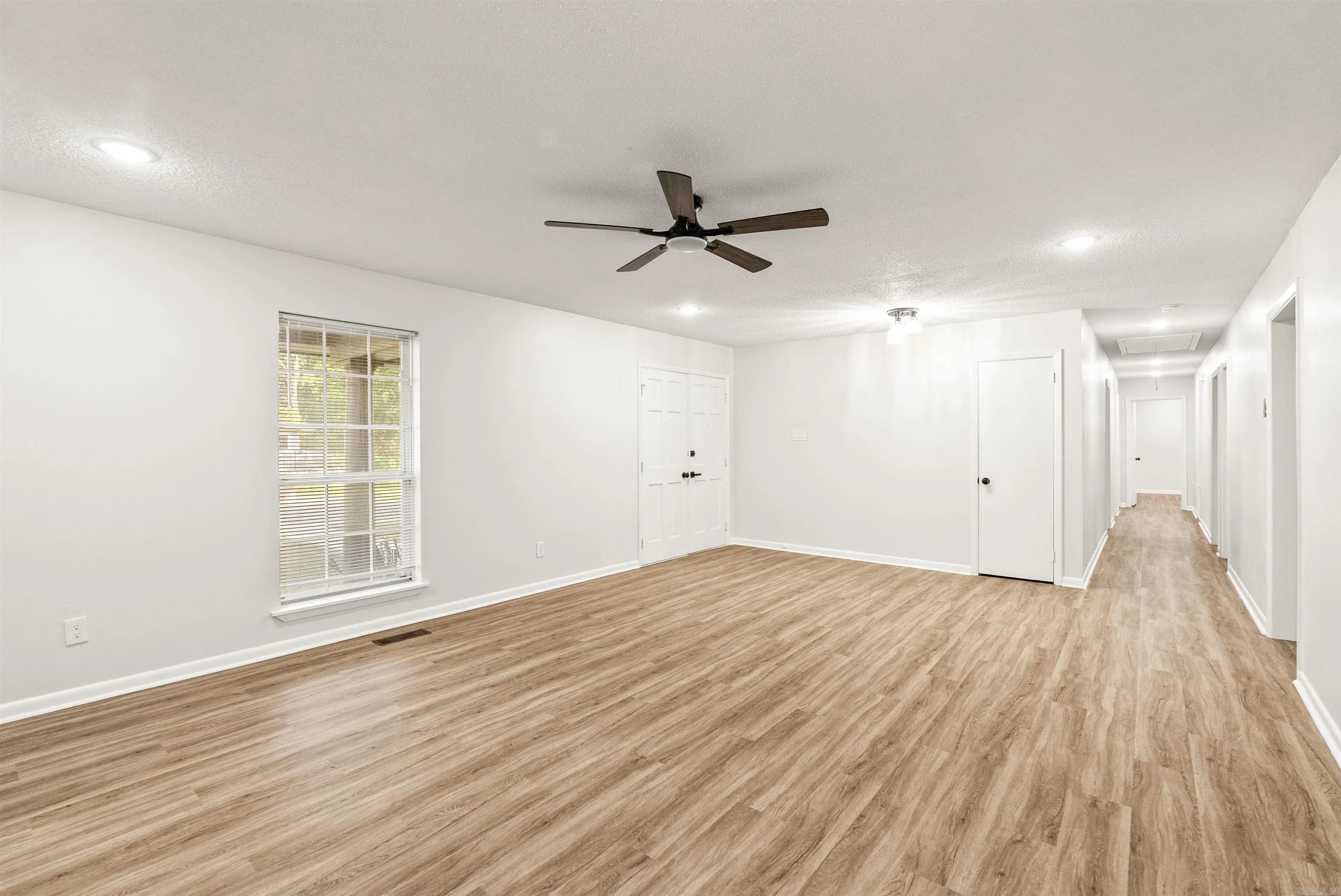 Property at 7000  Comanche - Image 15