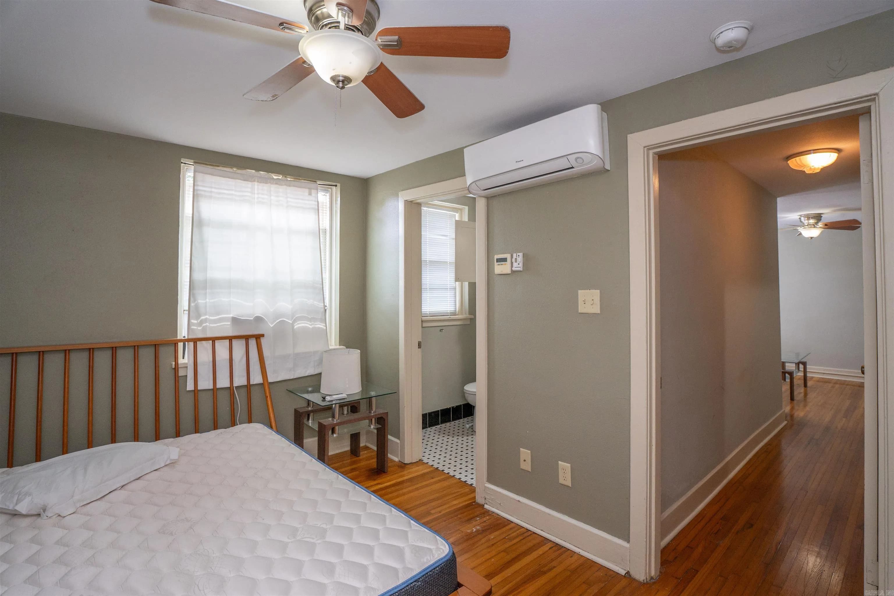 Property at 315 E 6th - Image 15