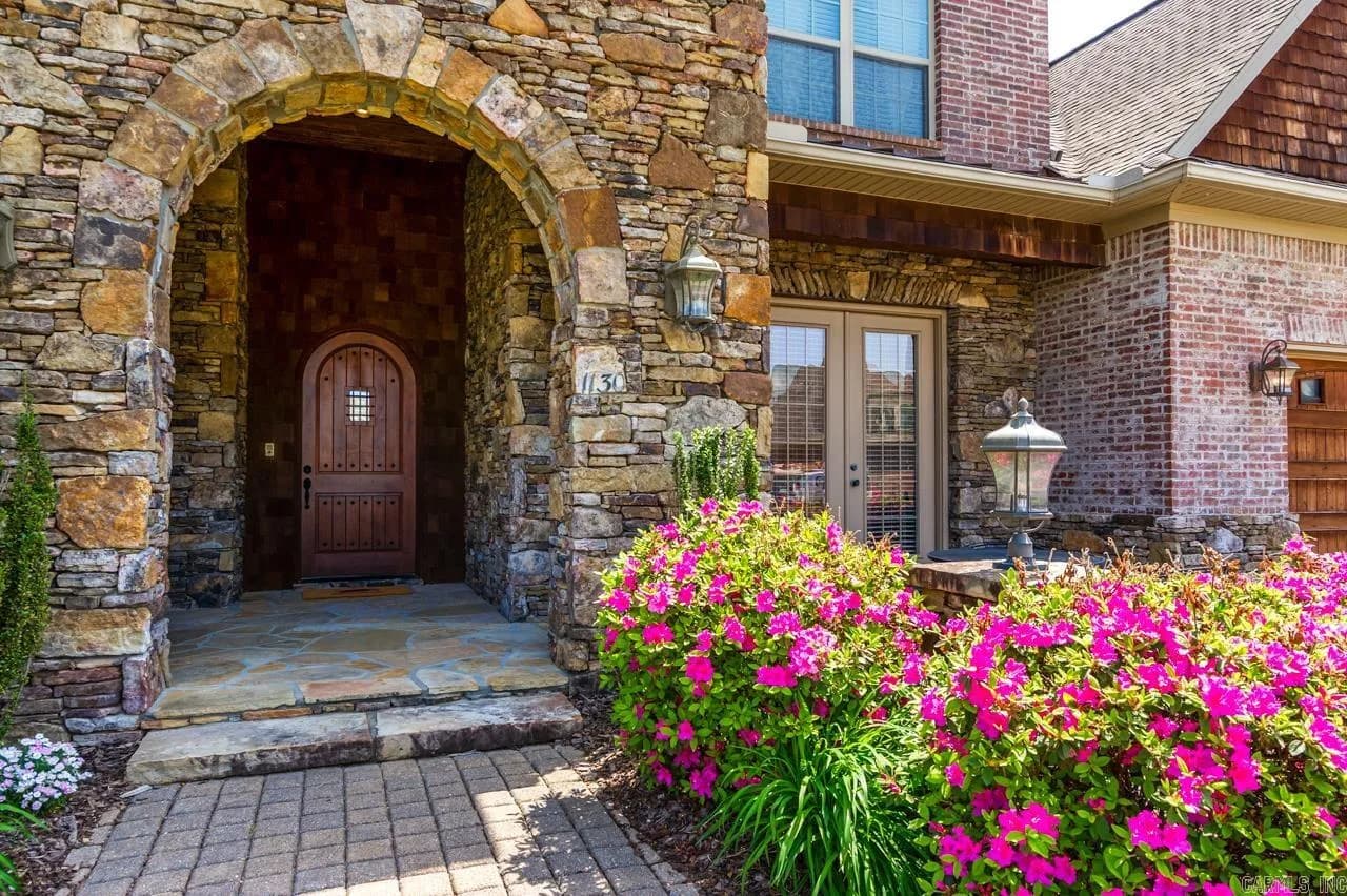 Property at 1130  Applewood - Image 2