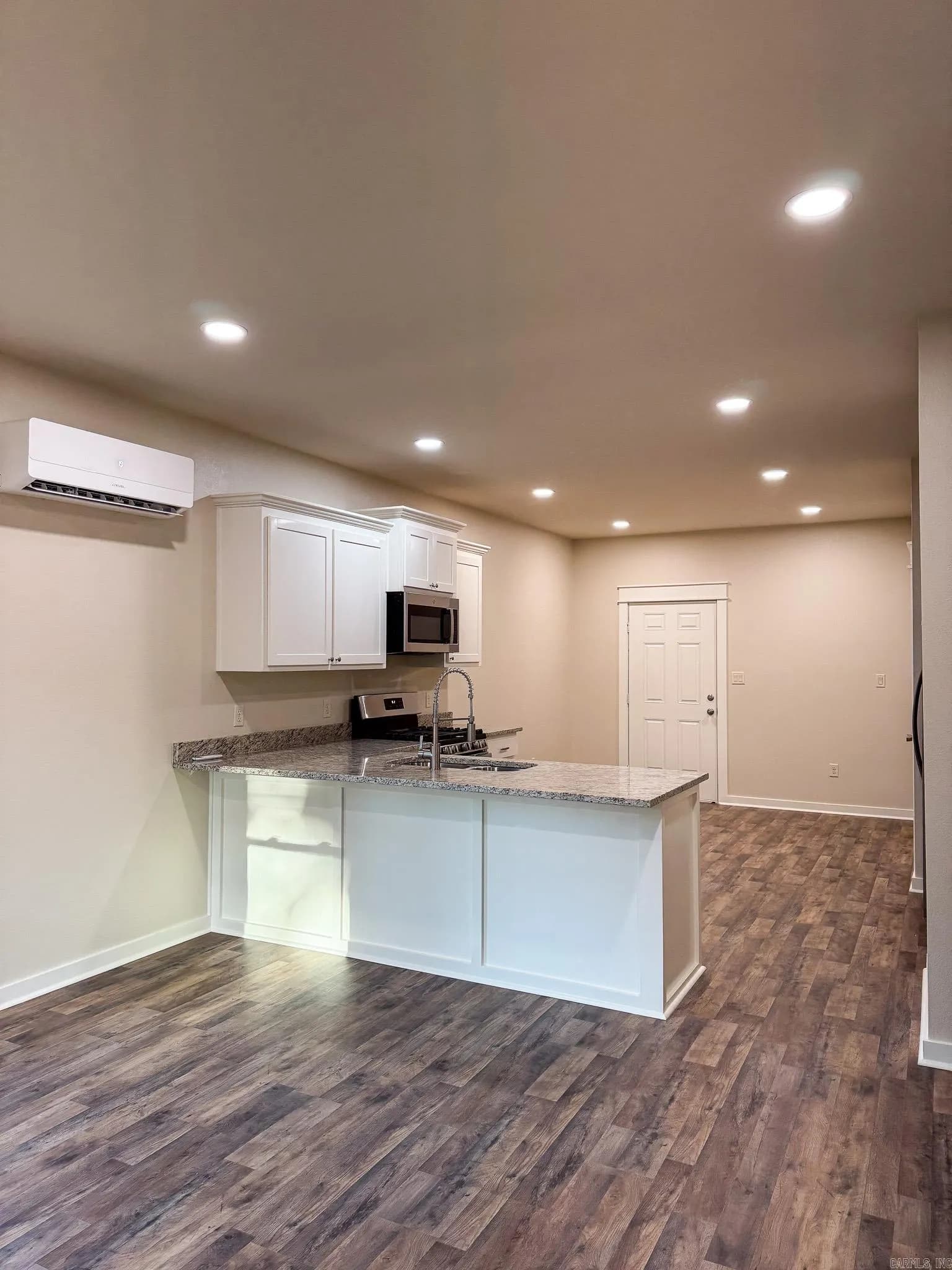 Property at 306  Janette - Image 3