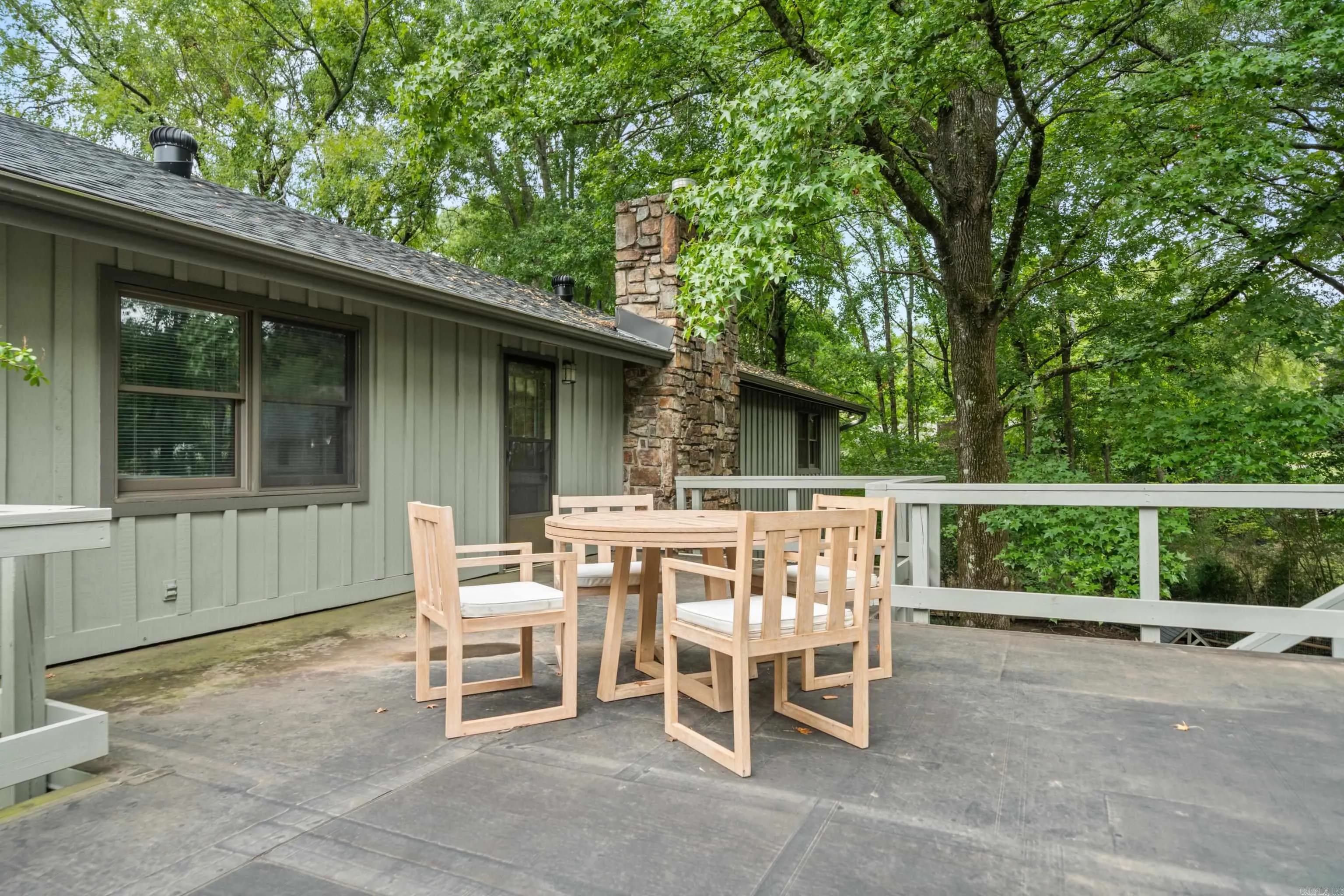 Property at 206  Wedgewood - Image 43