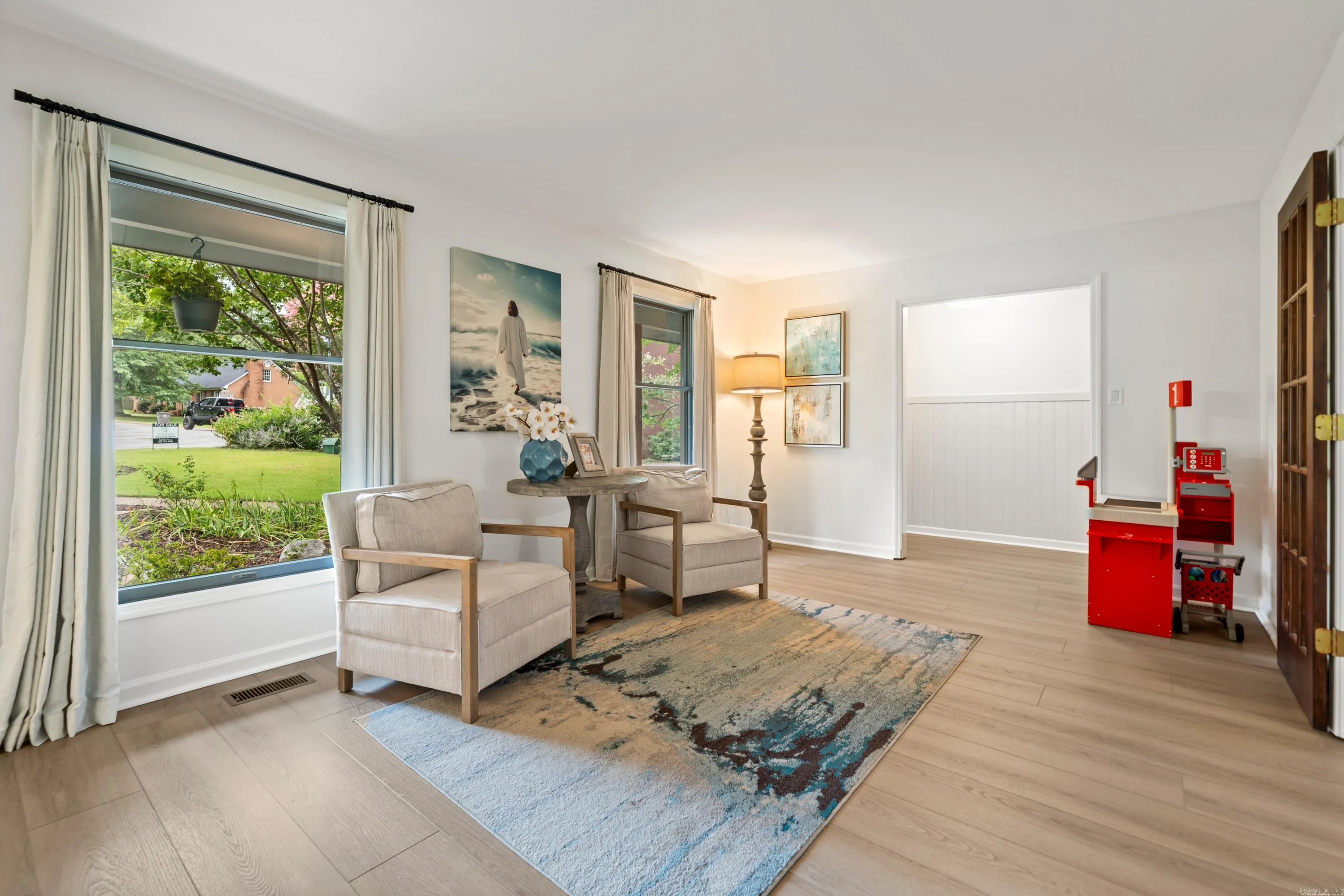 Property at 206  Wedgewood - Image 14
