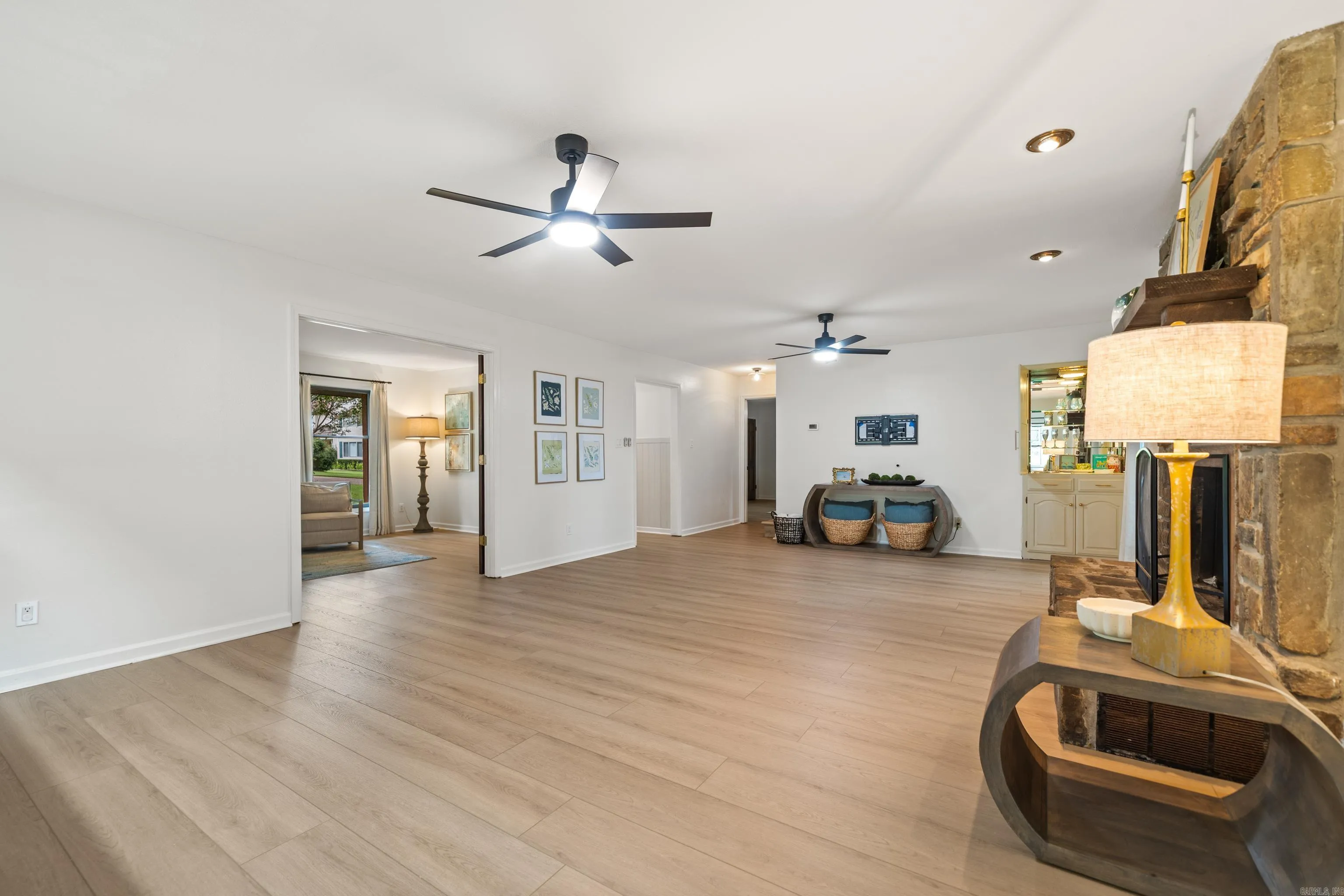 Property at 206  Wedgewood - Image 10