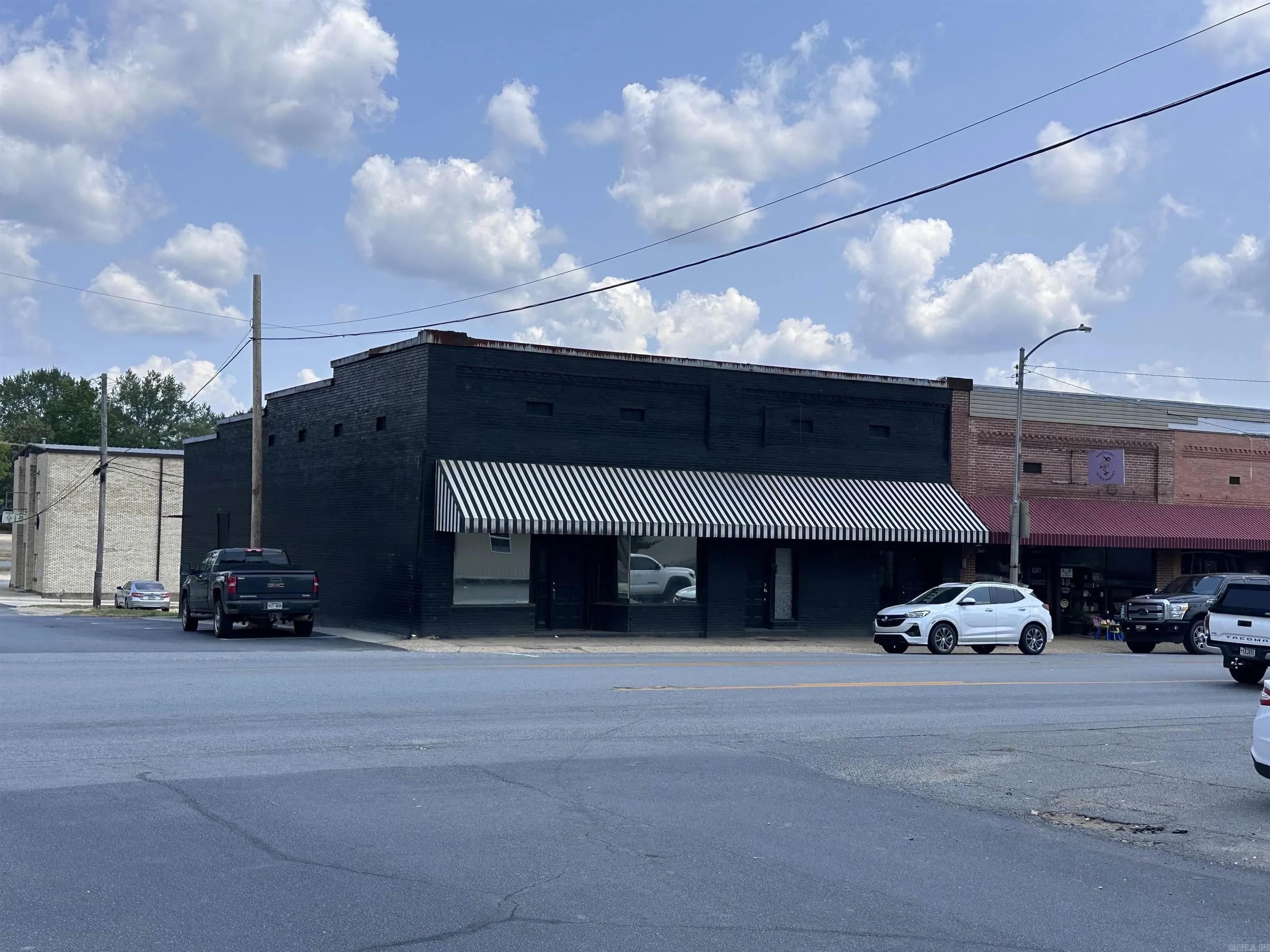 Property at 101 E Center - Image 7