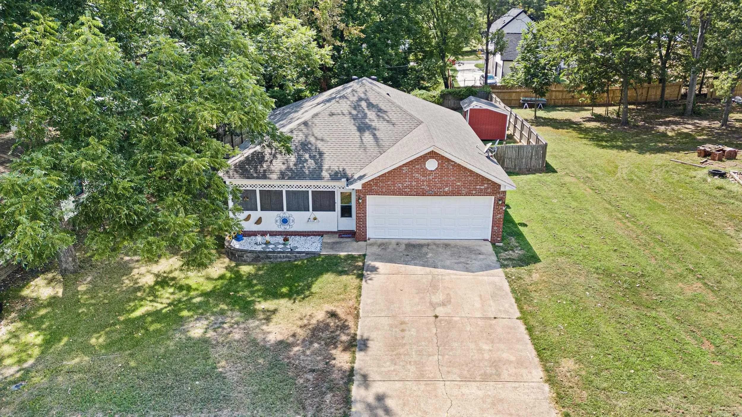 Property at 304 S Ola - Image 34