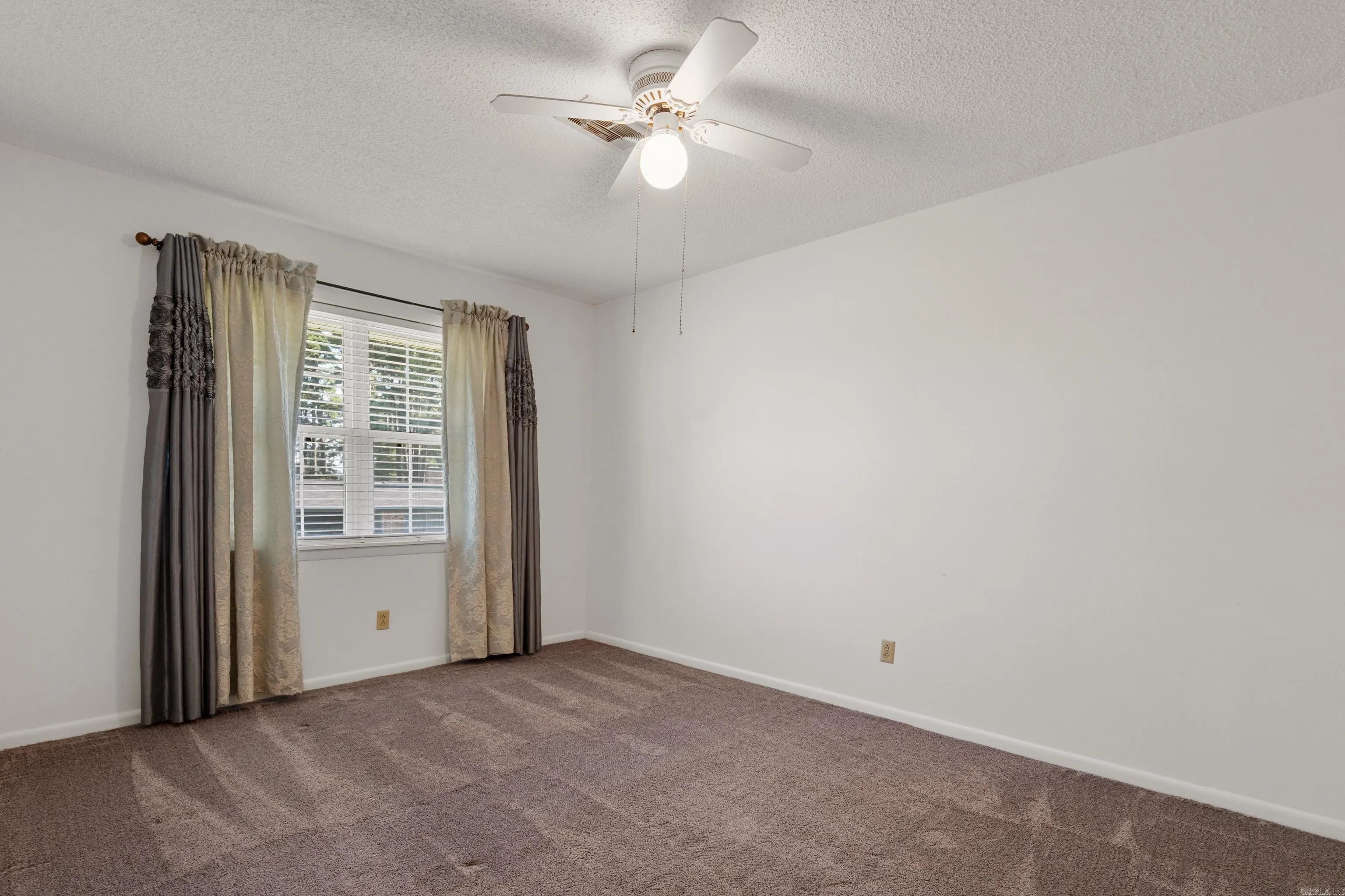 Property at 2717  Lynwood - Image 28