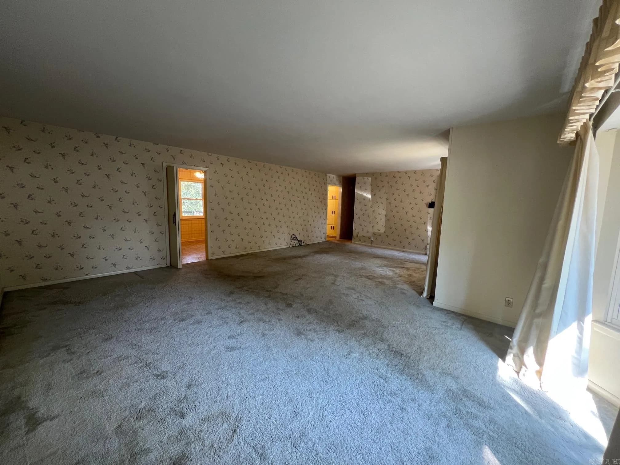 Property at 6313  Iroquois - Image 12