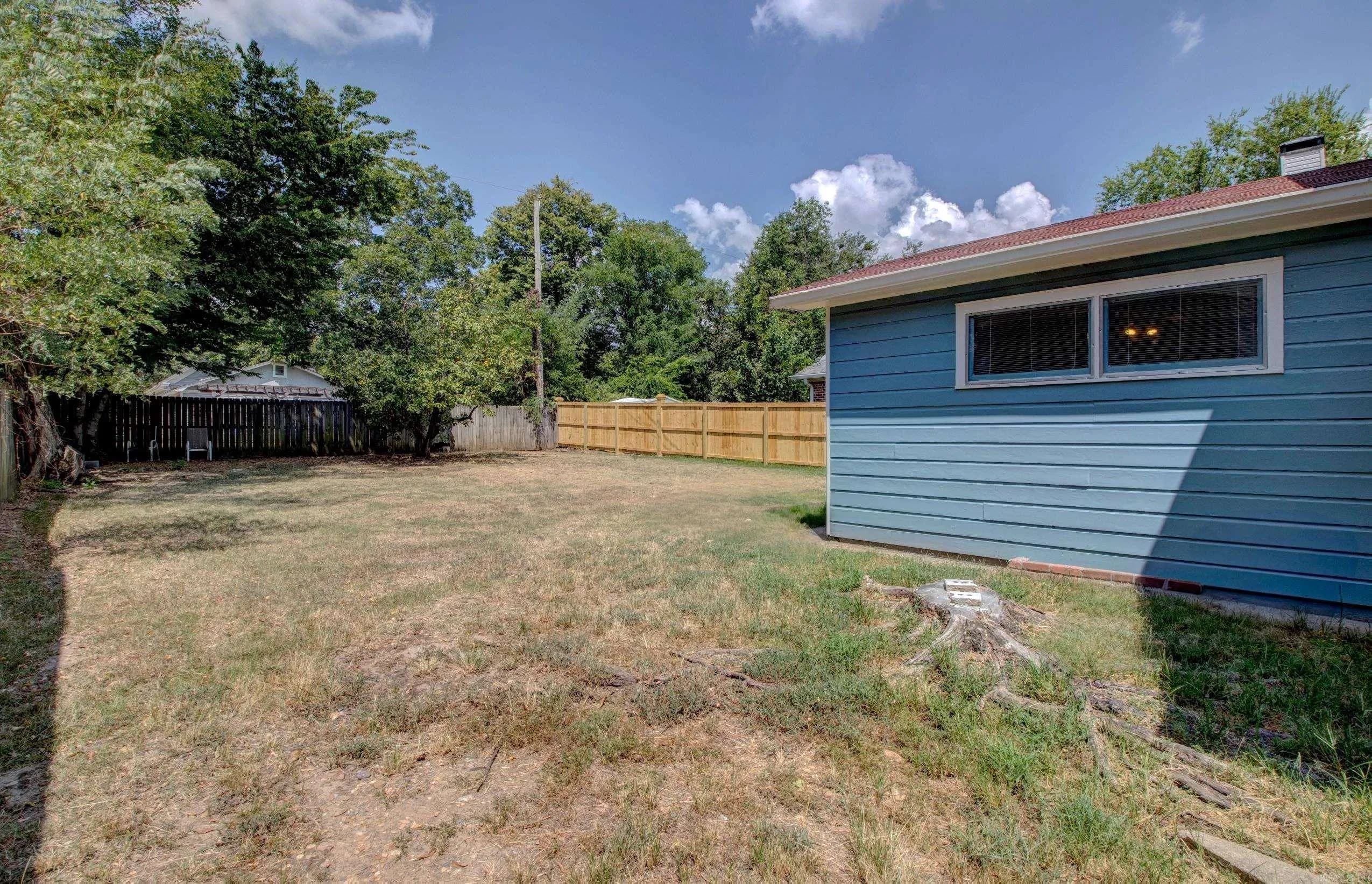 Property at 2018  Center - Image 36