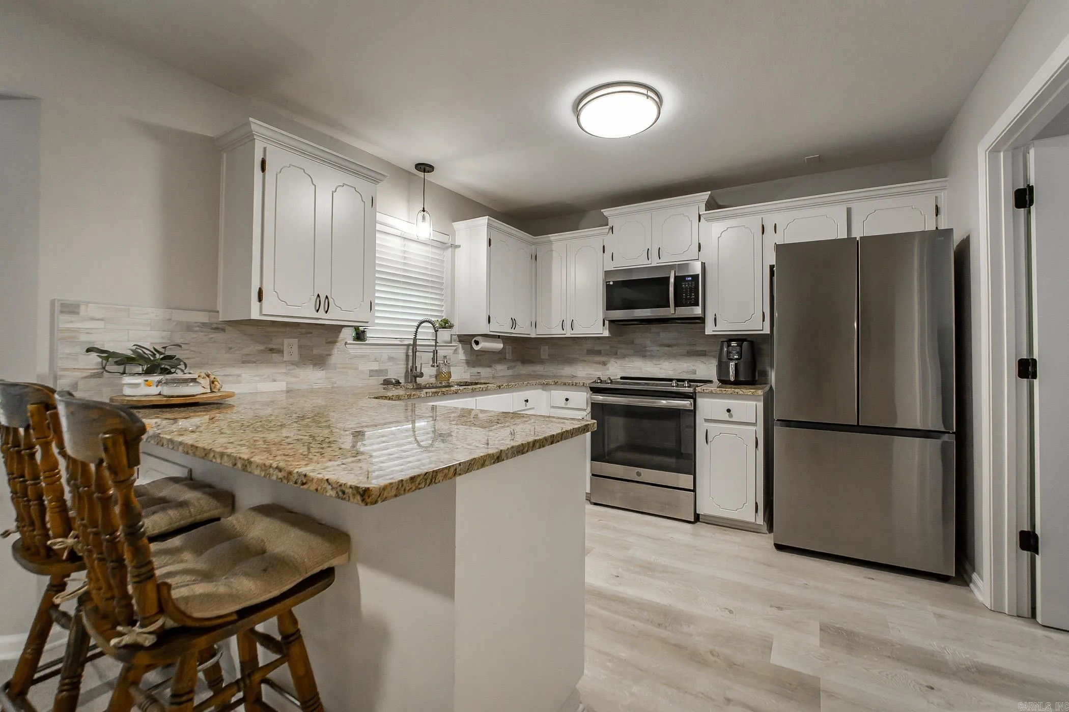 Property at 906  Becky - Image 13