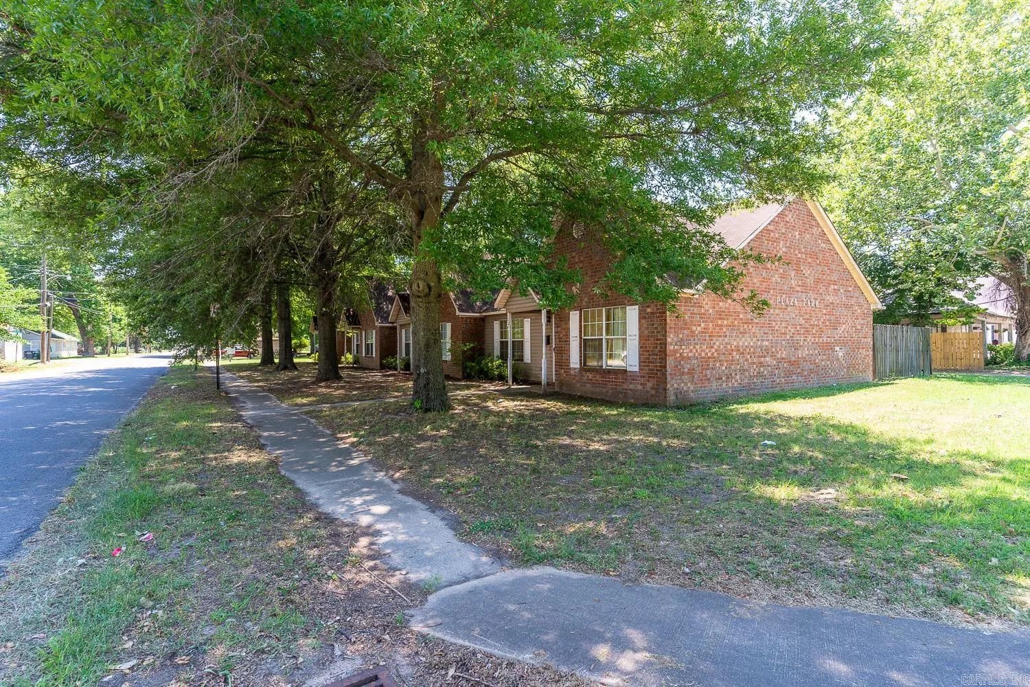 Property at 102  Plaza - Image 18