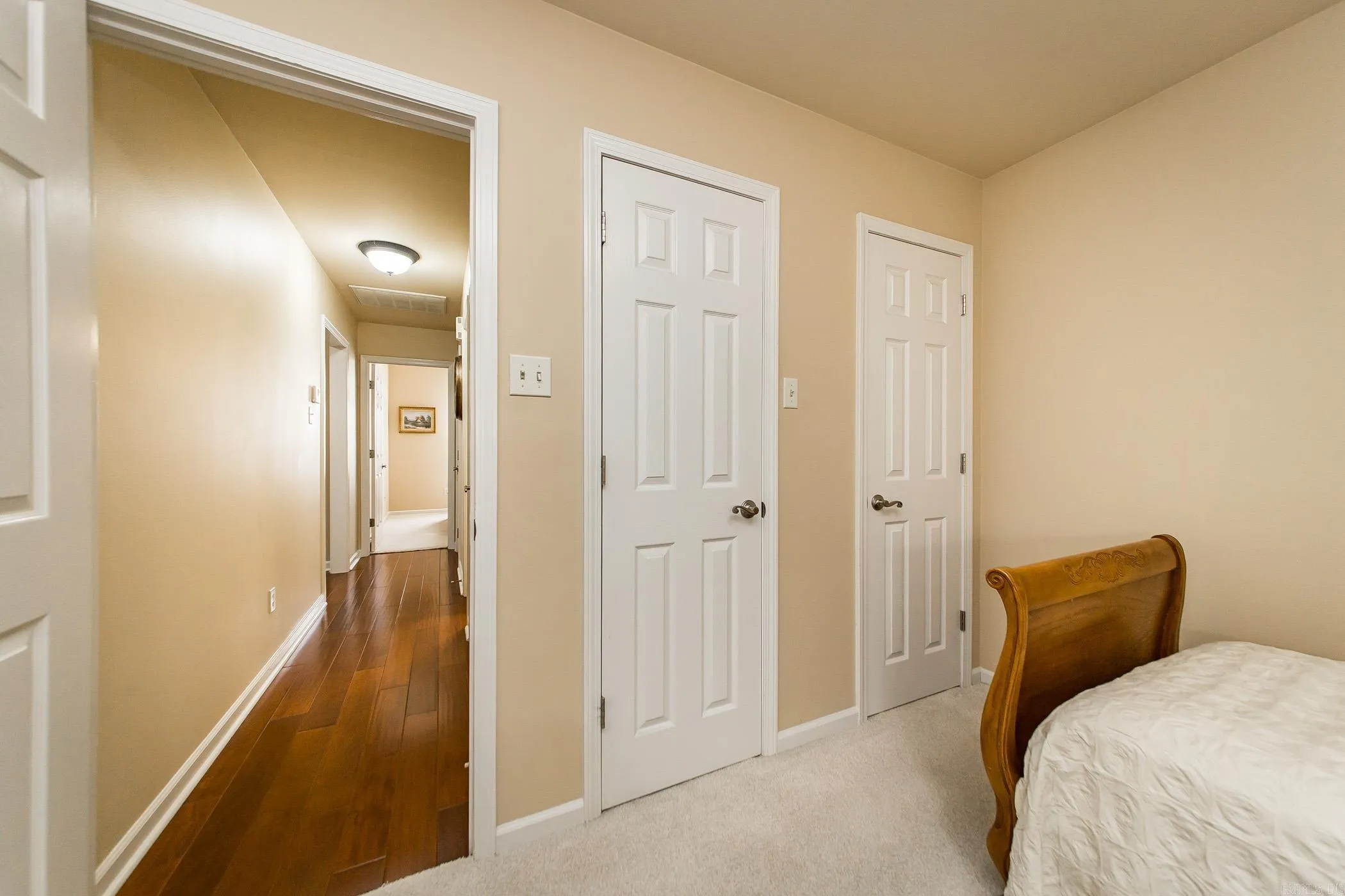 Property at 31  Silverado - Image 33