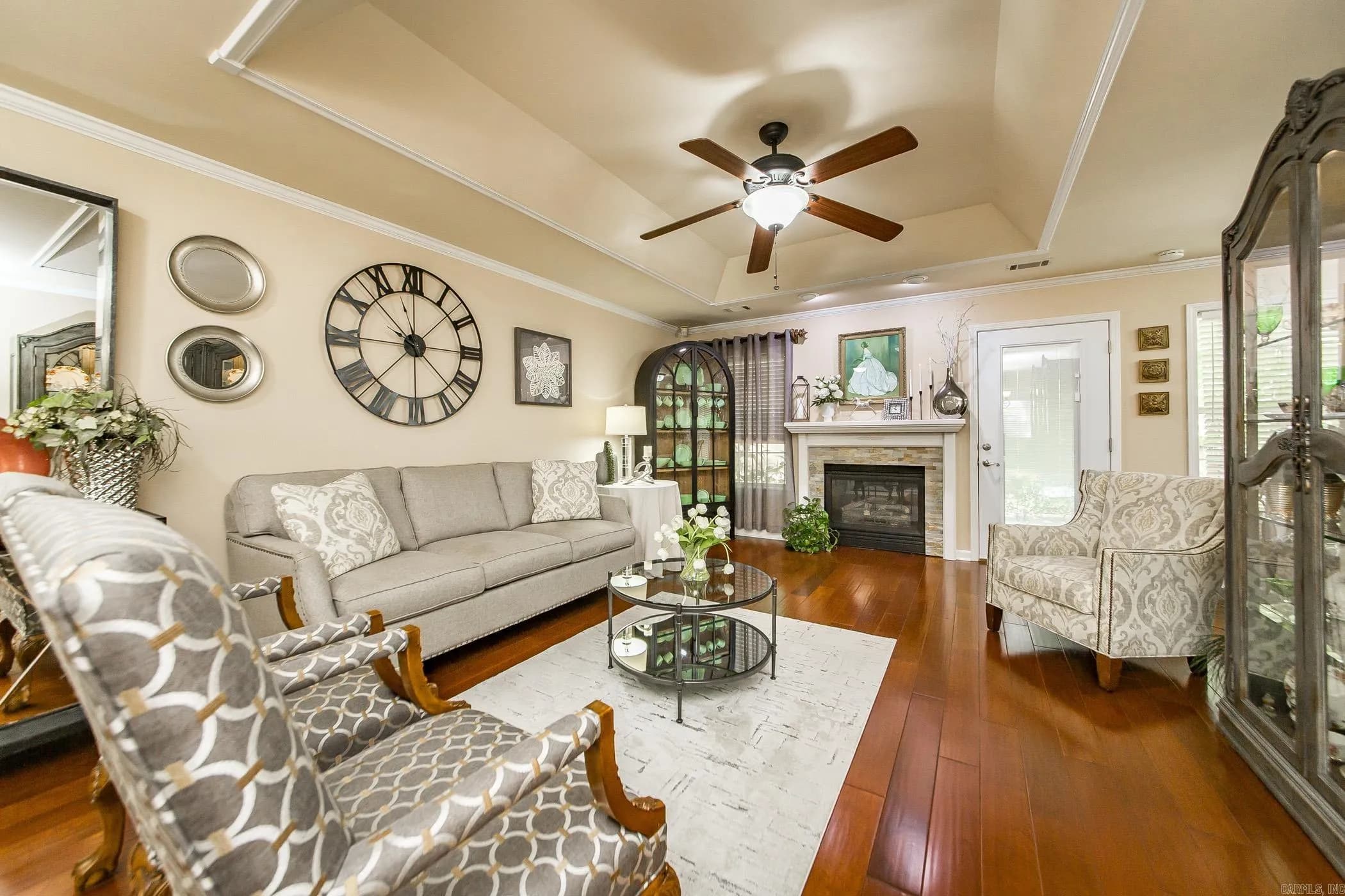 Property at 31  Silverado - Image 8