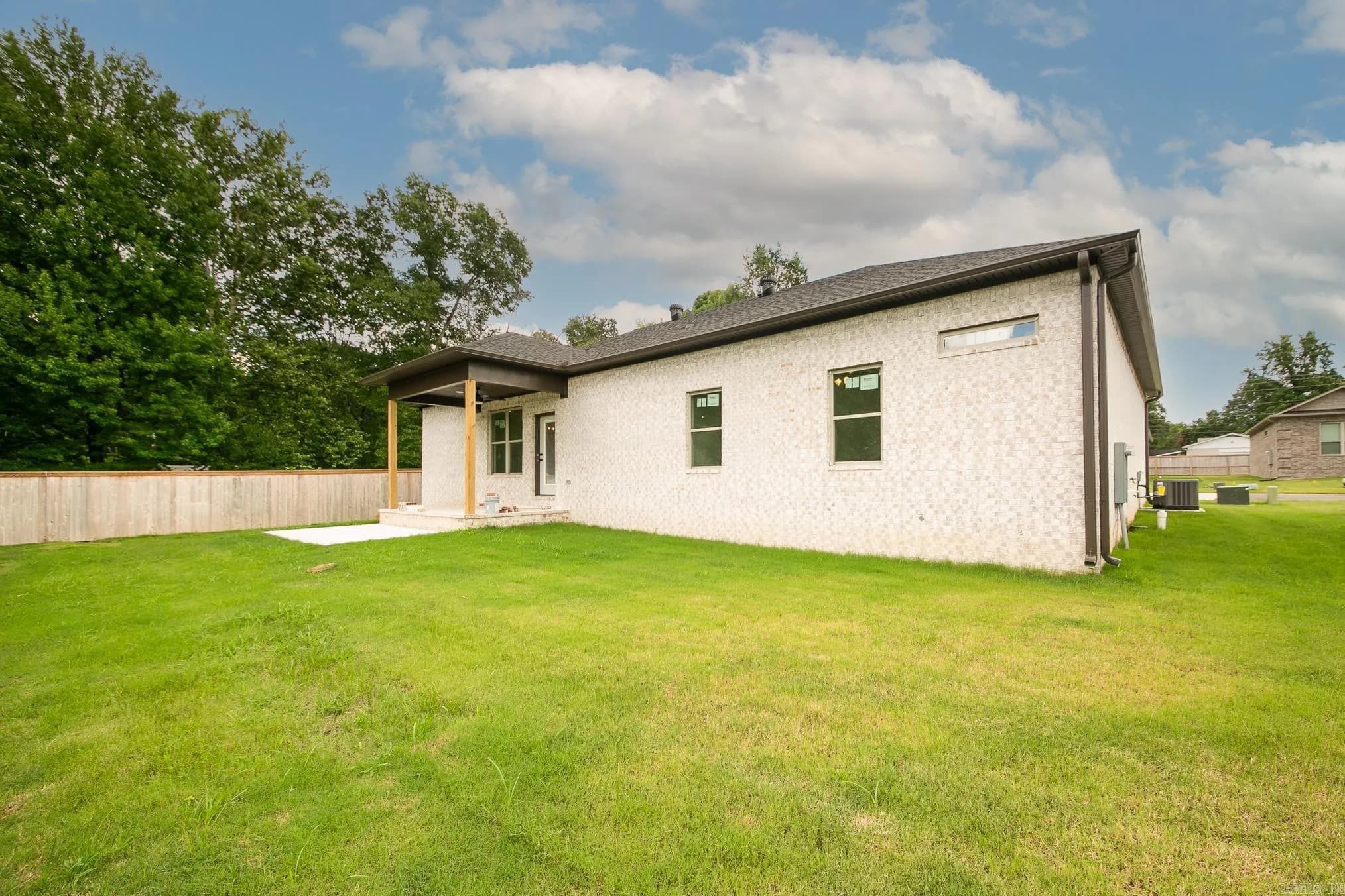 Property at 914 E East dell vista - Image 47
