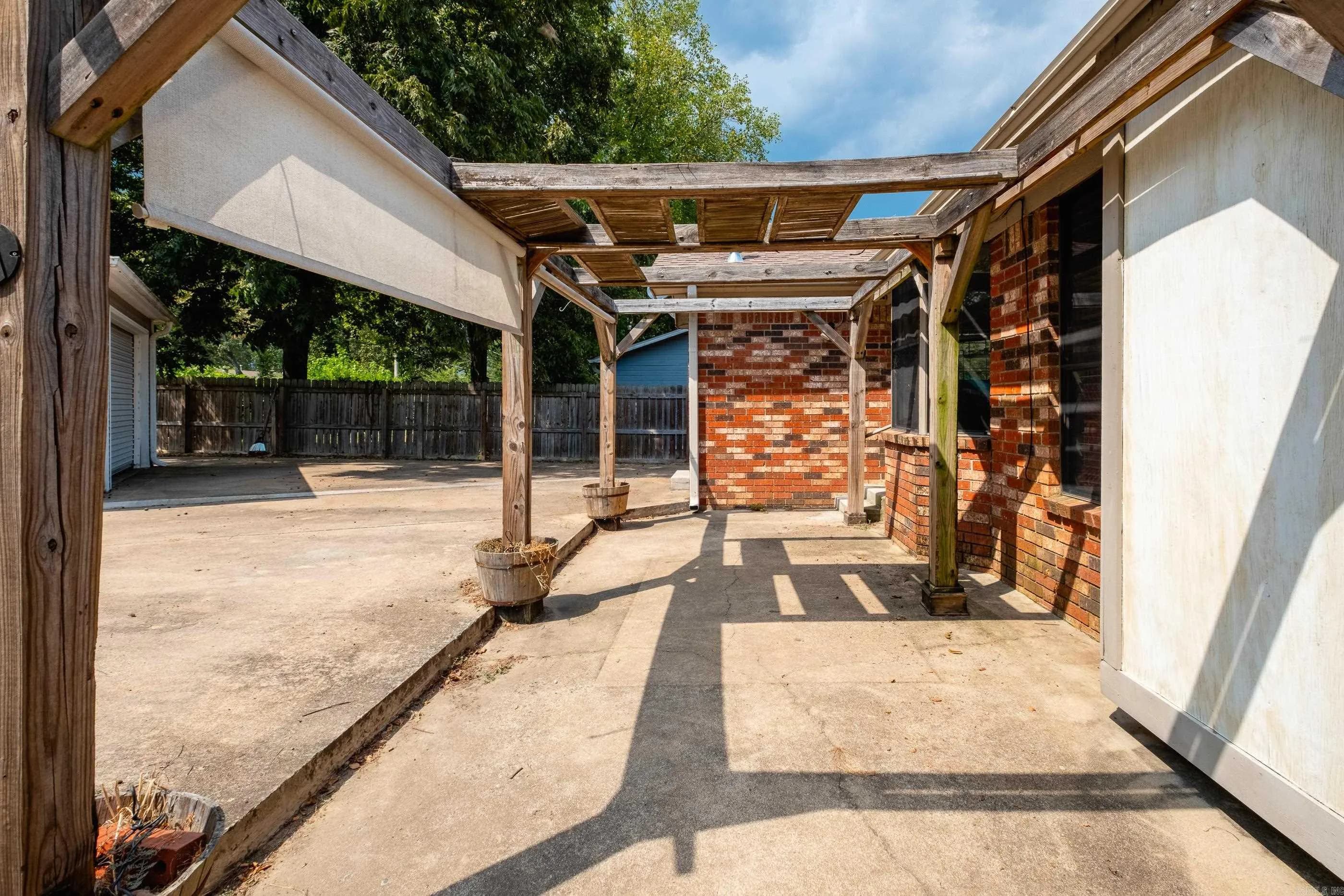 Property at 14  Pamela - Image 40