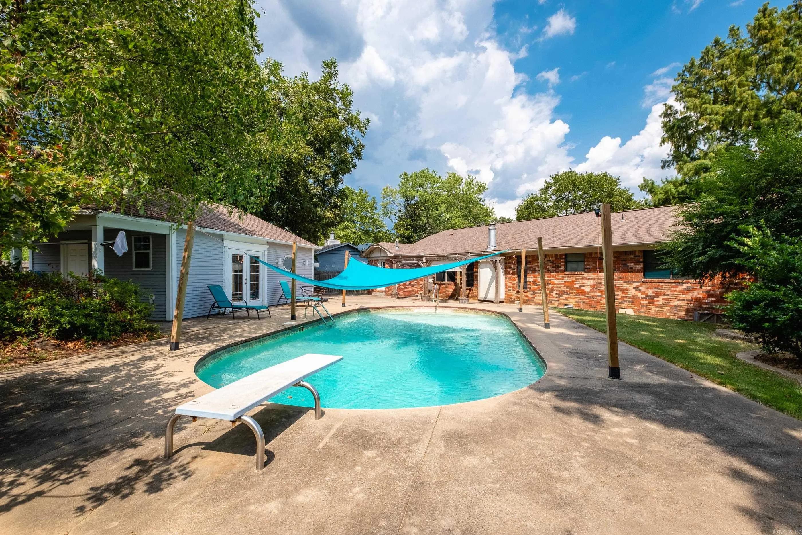 Property at 14  Pamela - Image 35