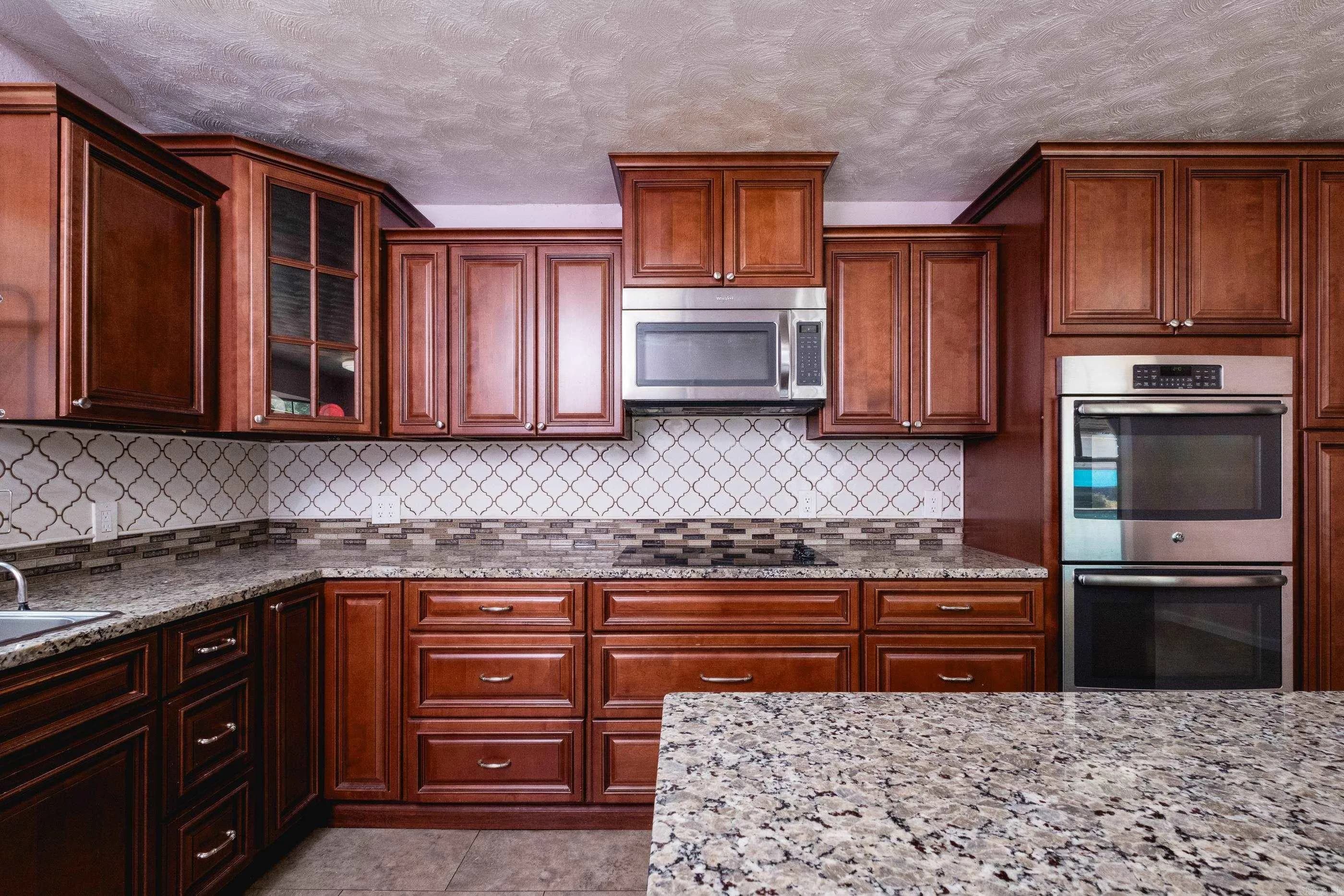 Property at 14  Pamela - Image 17