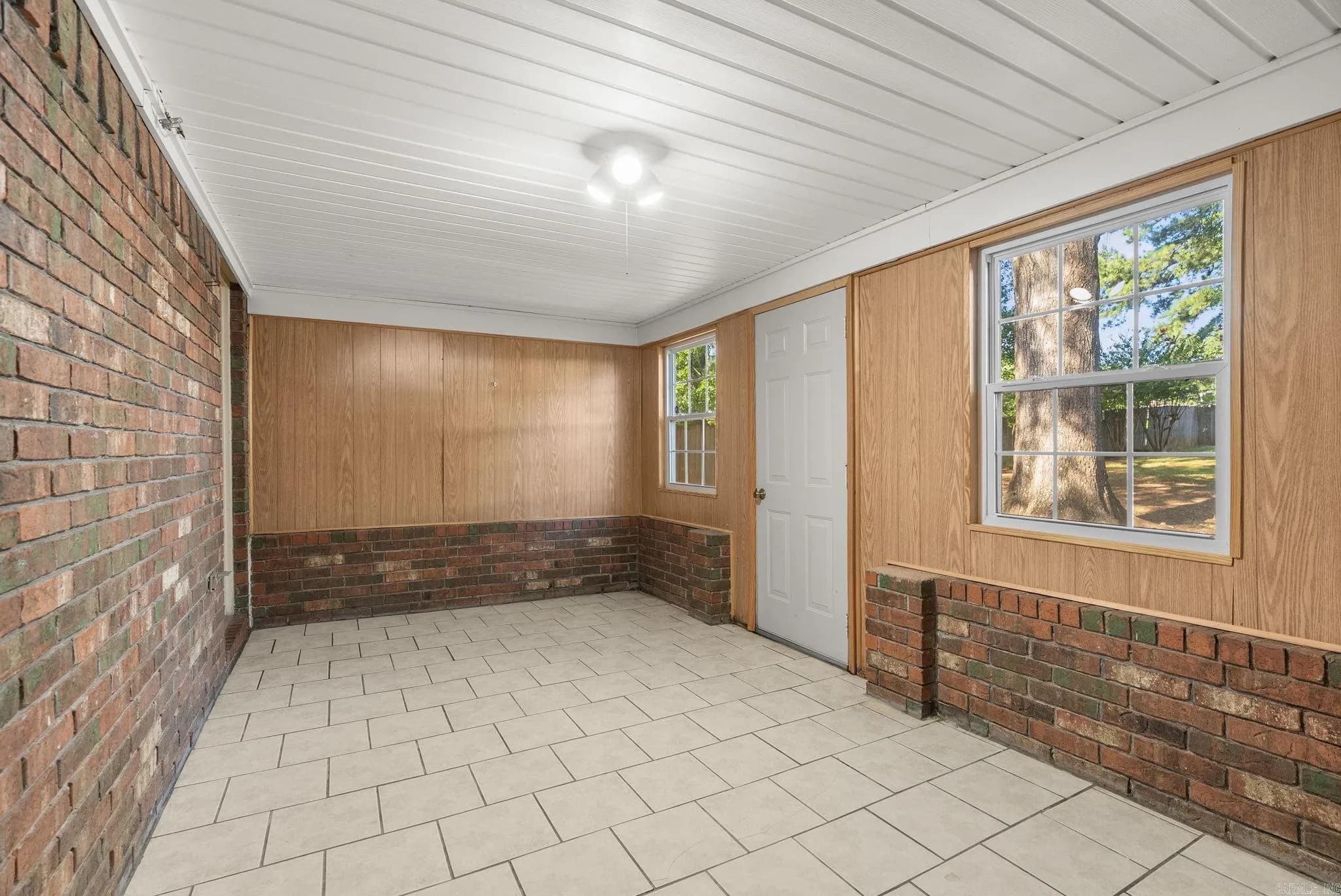 Property at 5  Flintstone - Image 20