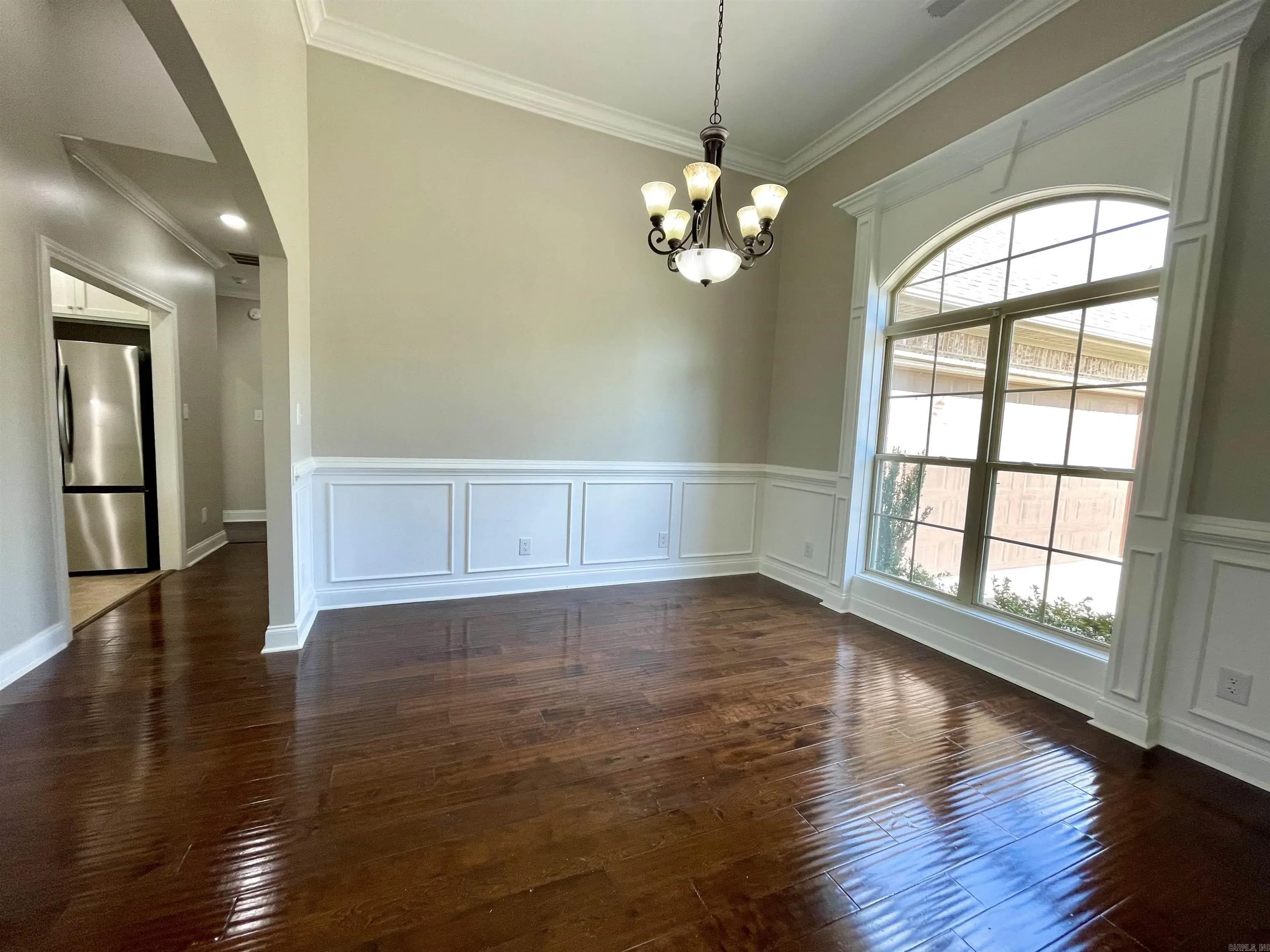 Property at 1499  Sullivan - Image 4