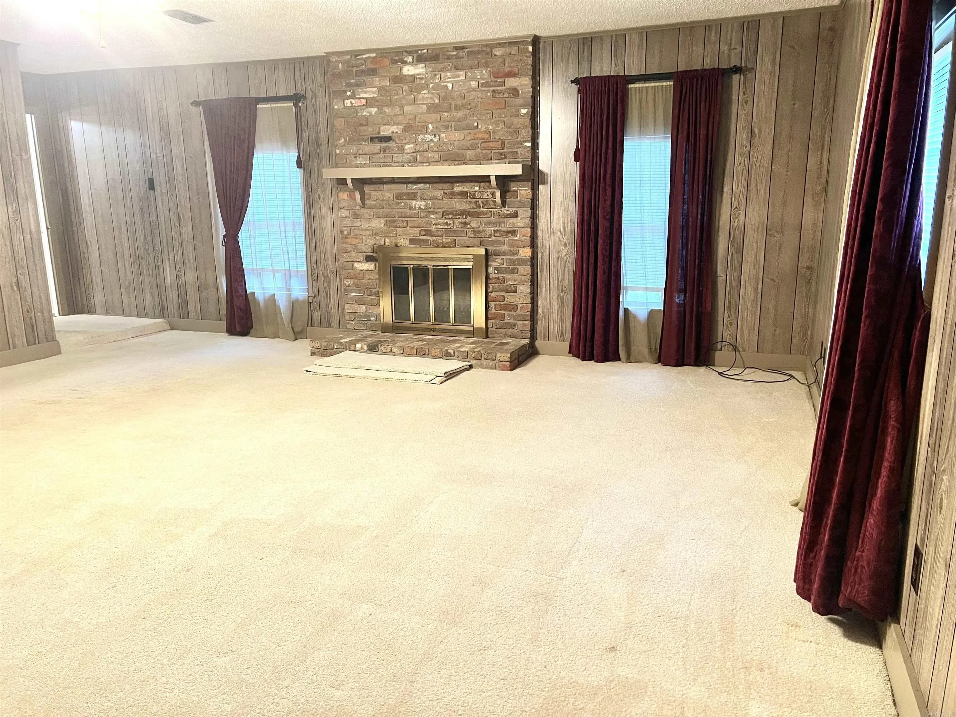 Property at 541  Palisade - Image 9