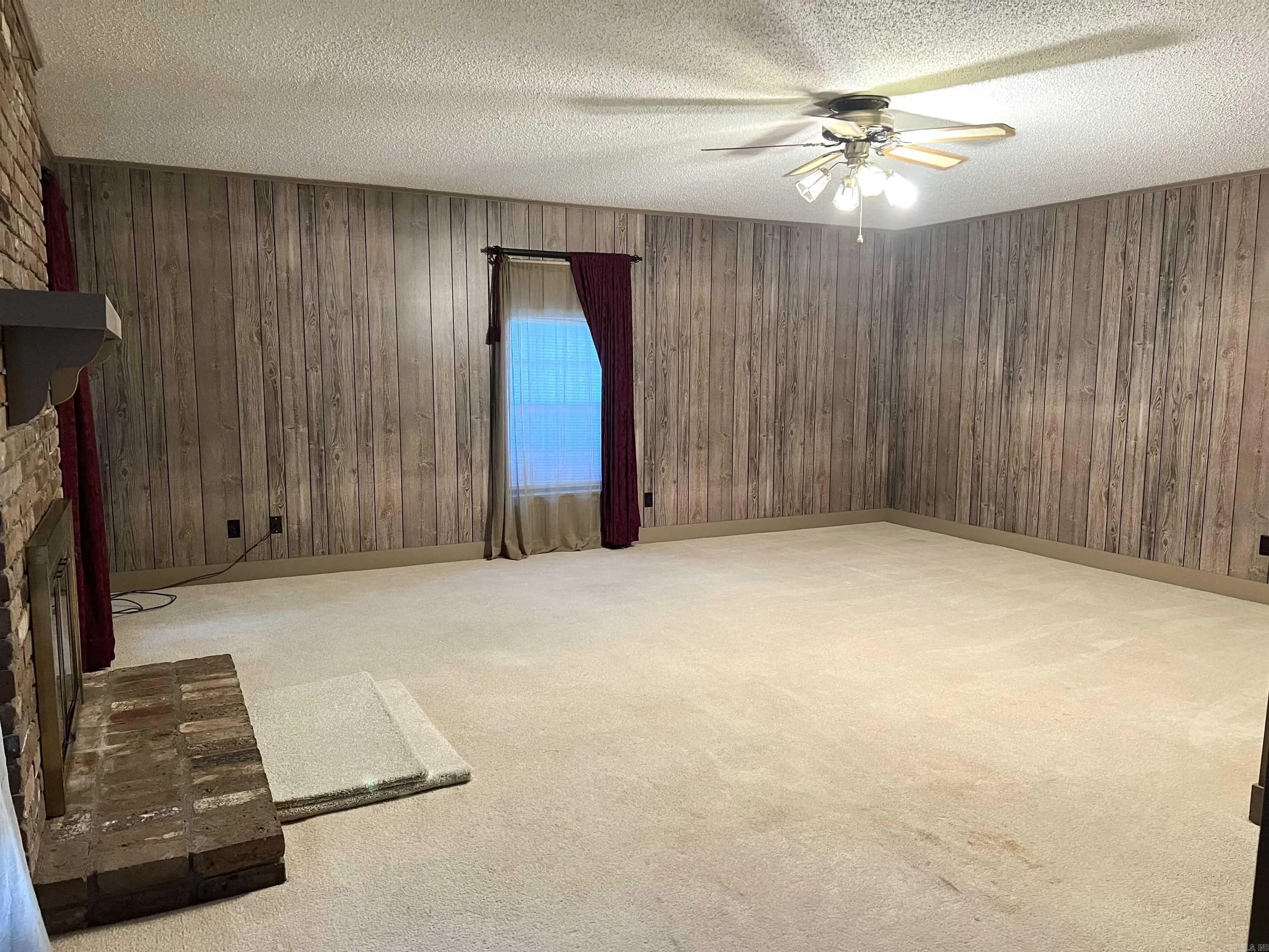 Property at 541  Palisade - Image 10