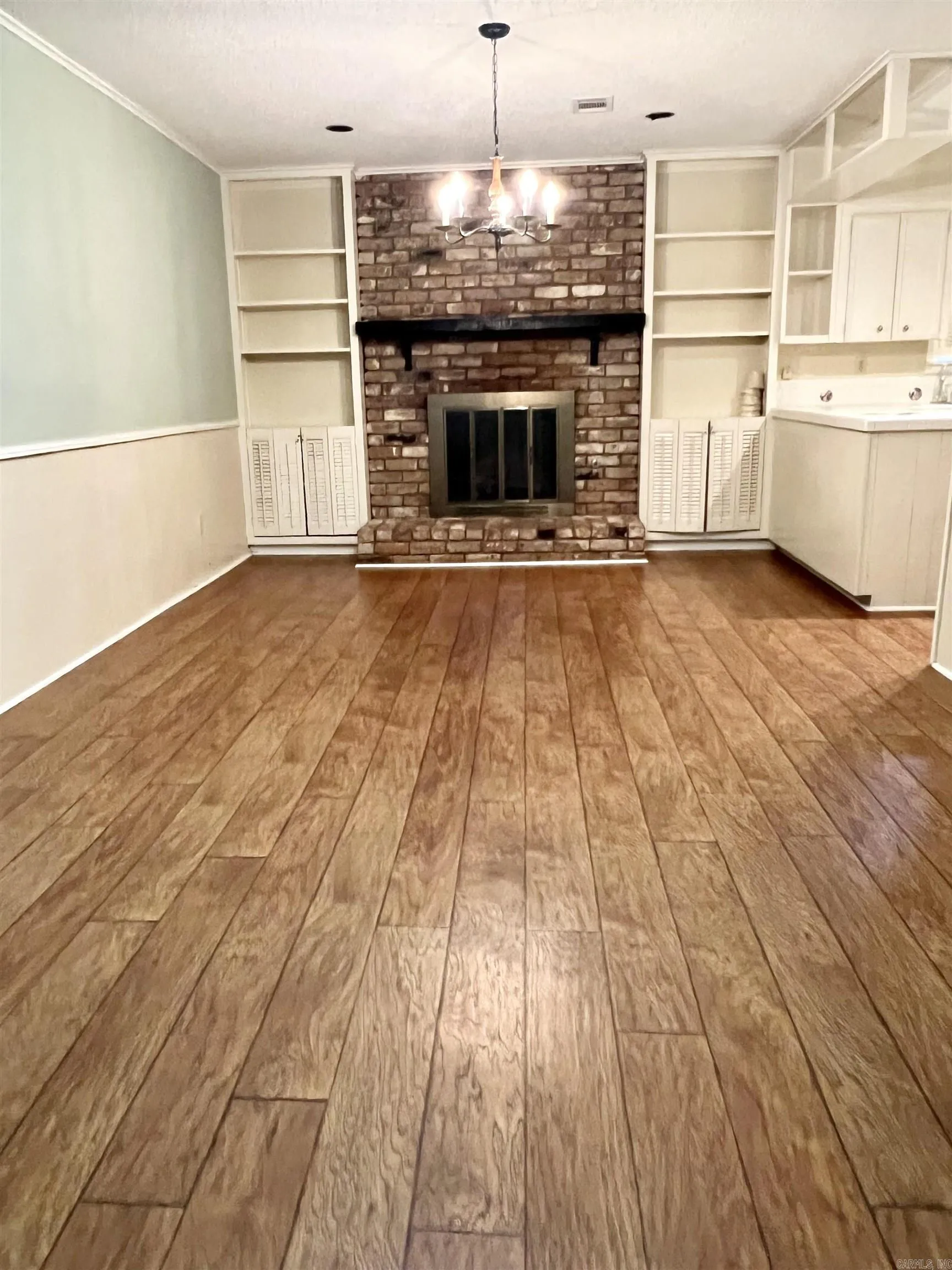 Property at 541  Palisade - Image 8