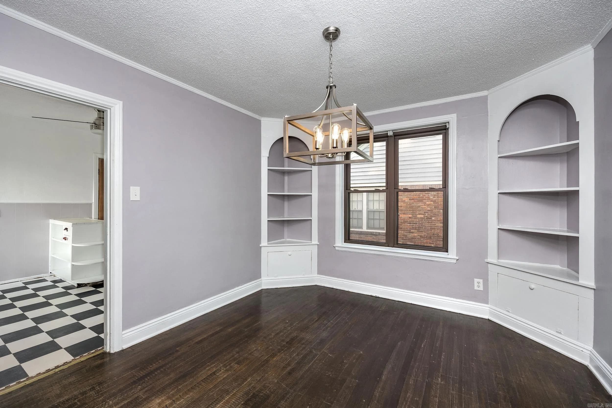 Property at 505  Cherry hill - Image 11